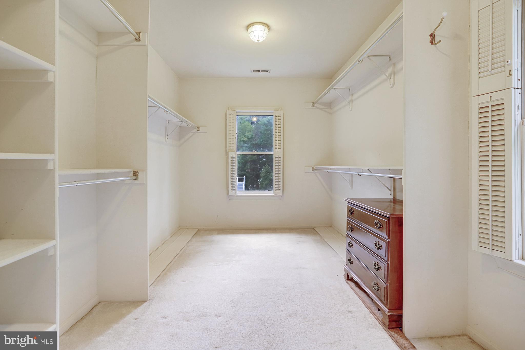 GOLF CLUB MANOR - Residential