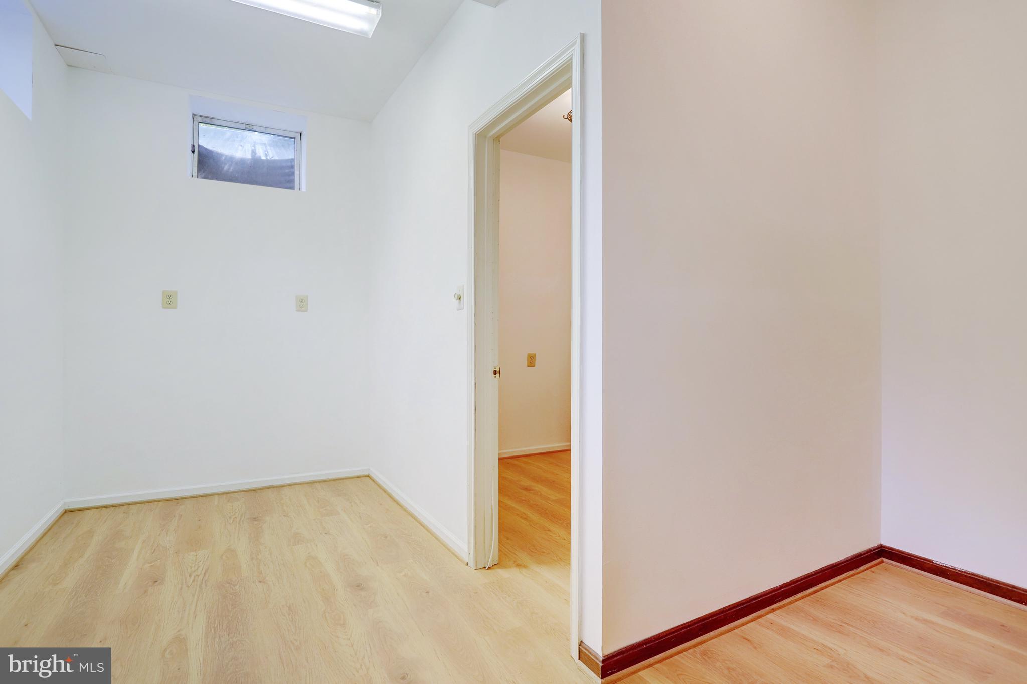 GOLF CLUB MANOR - Residential