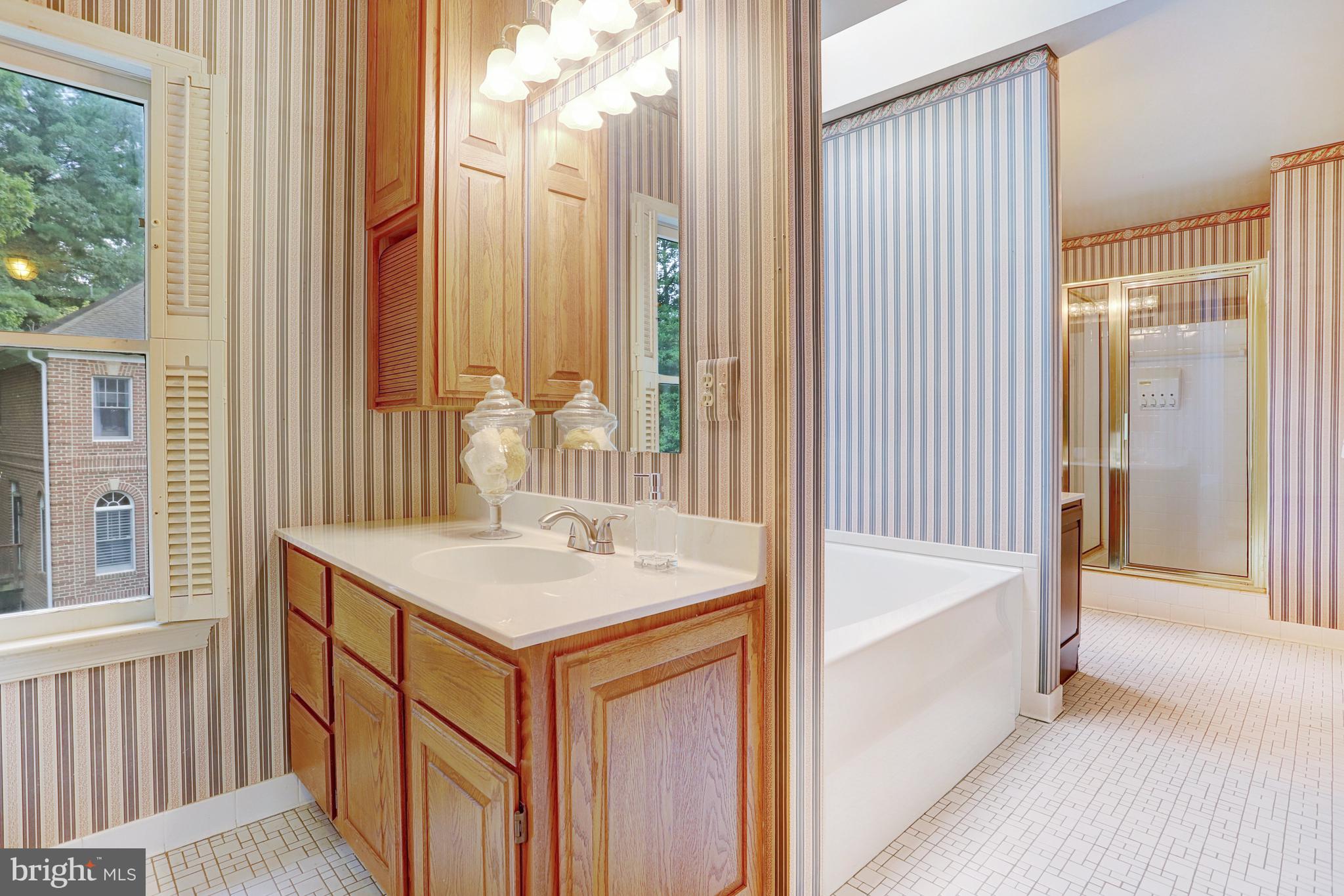 GOLF CLUB MANOR - Residential