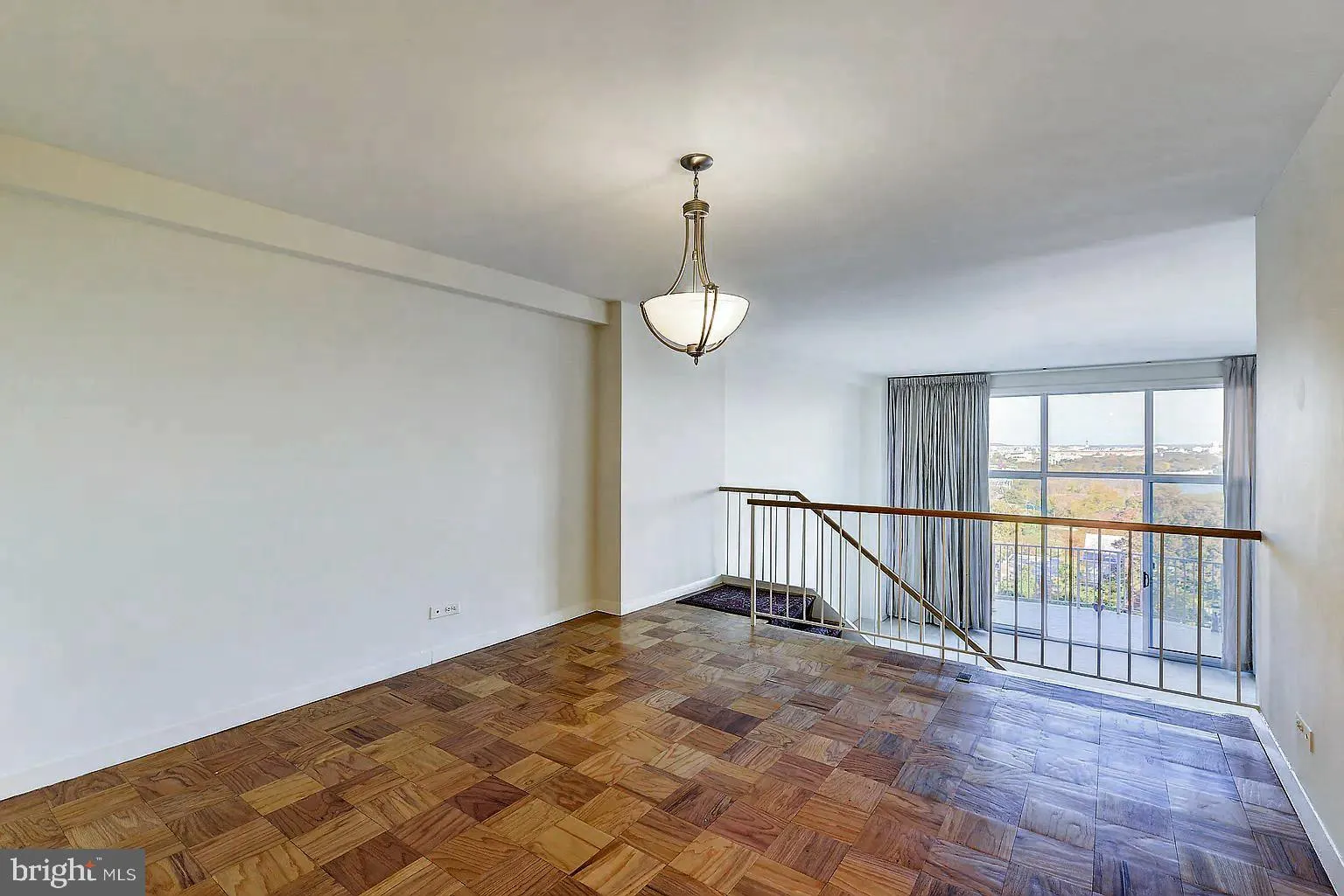 Arlington, Virginia 22209, United States, 2 Bedrooms Bedrooms, ,2 BathroomsBathrooms,Residential,Active,184977