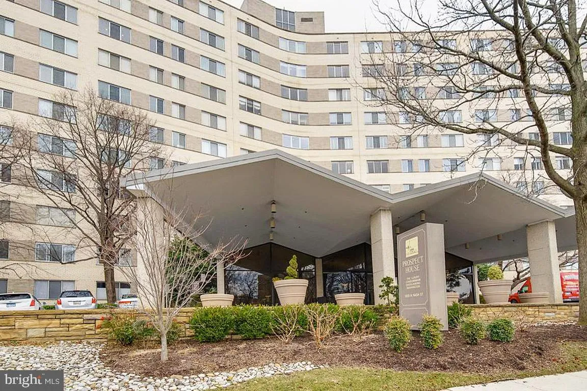 Arlington, Virginia 22209, United States, 2 Bedrooms Bedrooms, ,2 BathroomsBathrooms,Residential,Active,184977