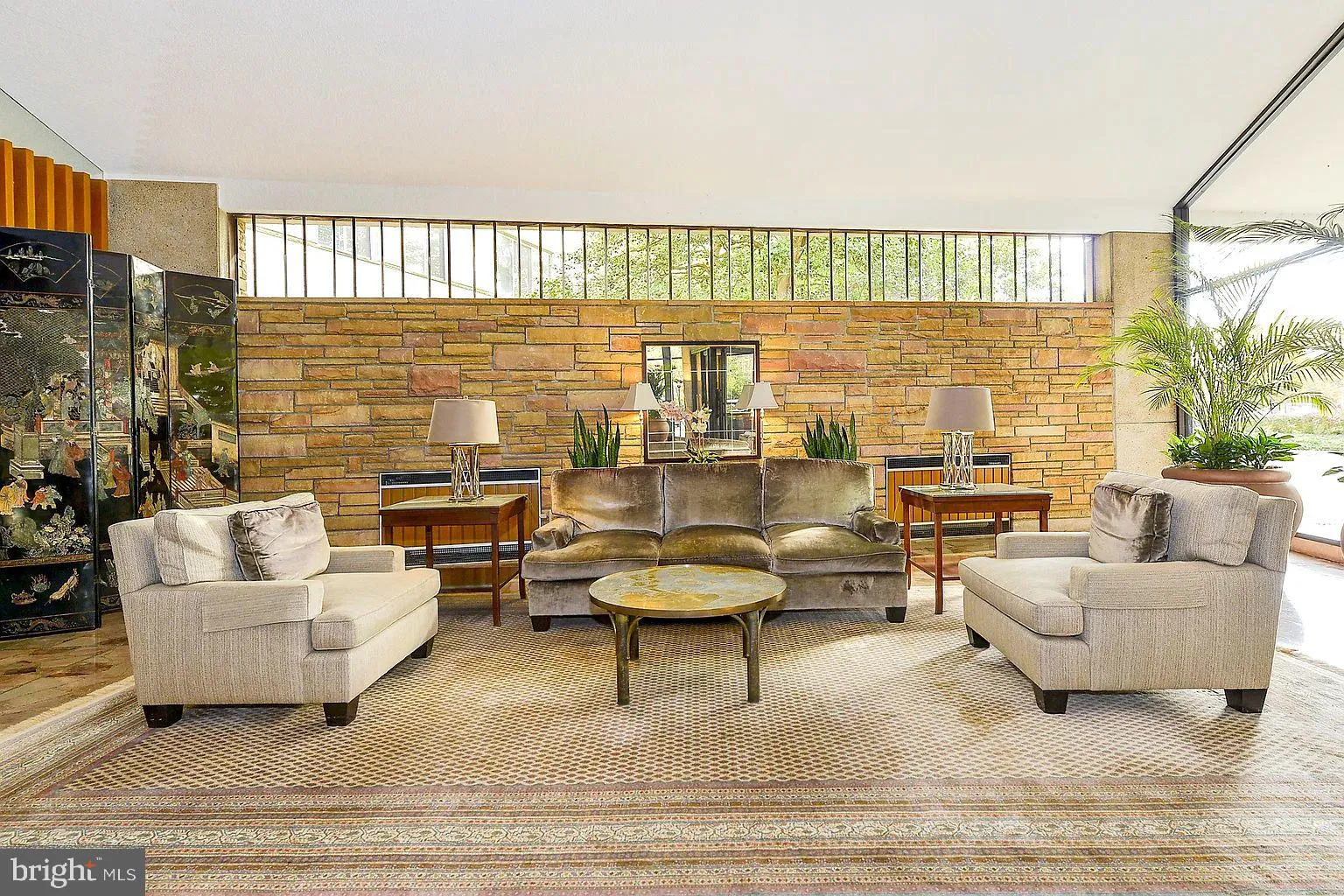 Arlington, Virginia 22209, United States, 2 Bedrooms Bedrooms, ,2 BathroomsBathrooms,Residential,Active,184977