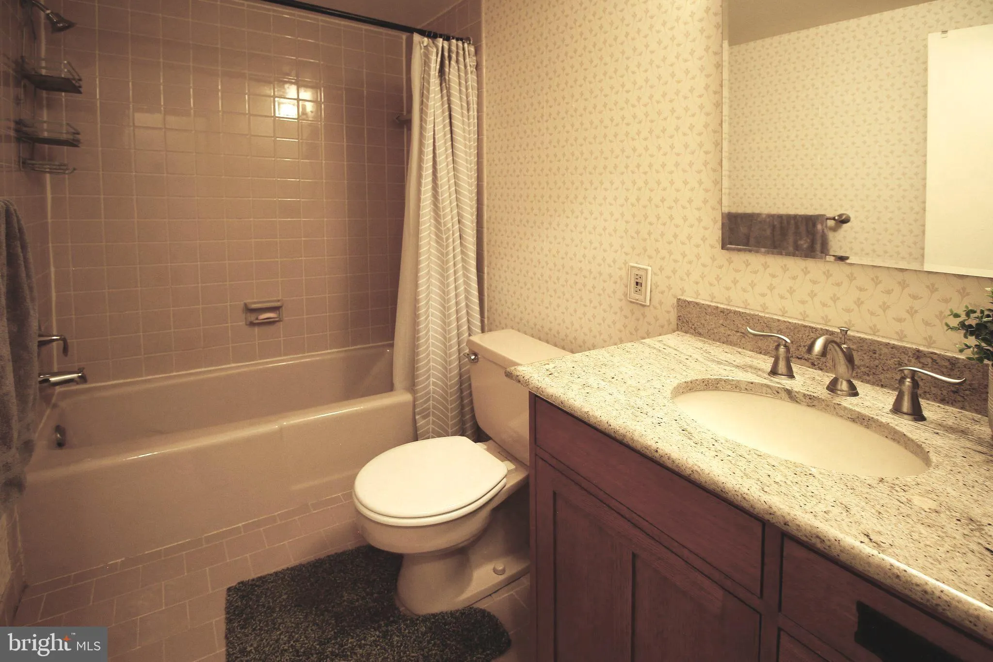 Arlington, Virginia 22209, United States, 2 Bedrooms Bedrooms, ,2 BathroomsBathrooms,Residential,Active,184977