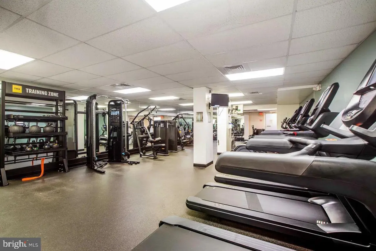 Arlington, Virginia 22209, United States, 2 Bedrooms Bedrooms, ,2 BathroomsBathrooms,Residential,Active,184977