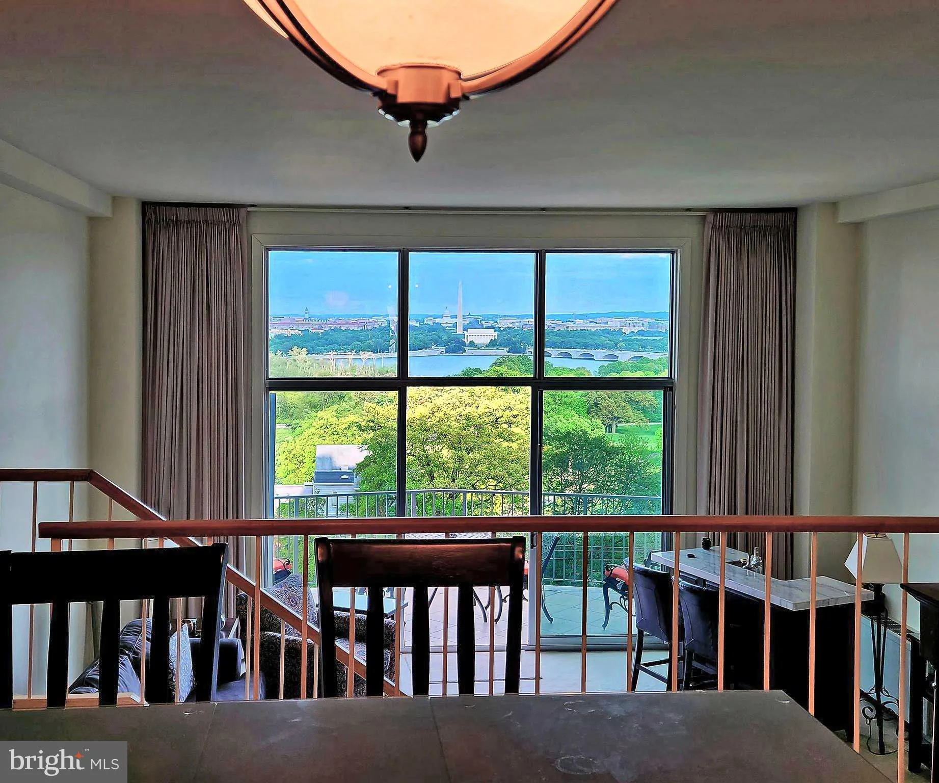 Arlington, Virginia 22209, United States, 2 Bedrooms Bedrooms, ,2 BathroomsBathrooms,Residential,Active,184977