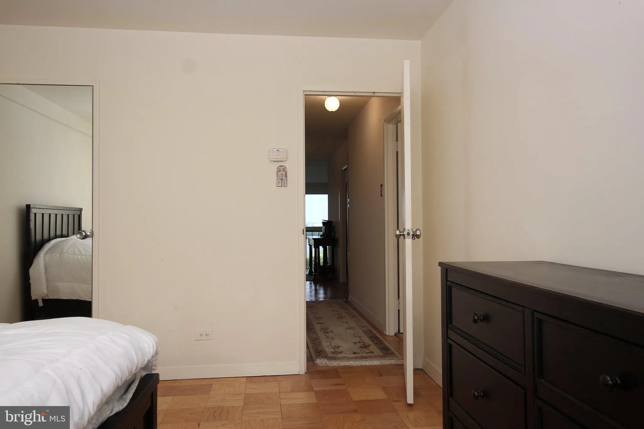 Arlington, Virginia 22209, United States, 2 Bedrooms Bedrooms, ,2 BathroomsBathrooms,Residential,Active,184977