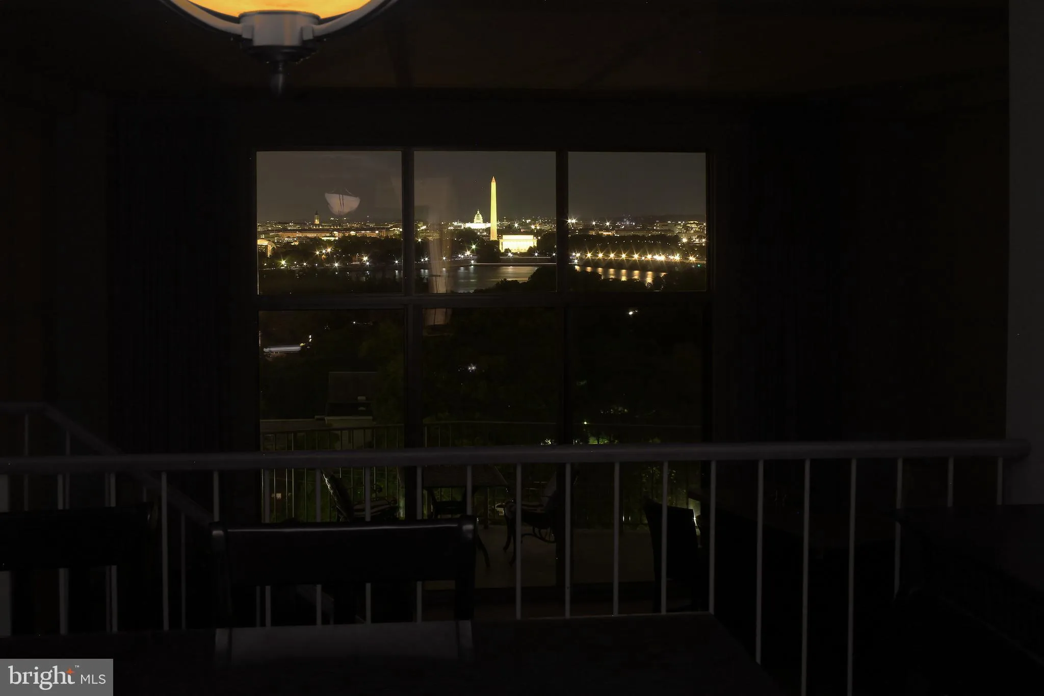 Arlington, Virginia 22209, United States, 2 Bedrooms Bedrooms, ,2 BathroomsBathrooms,Residential,Active,184977