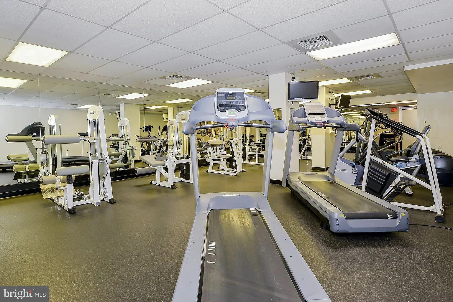 Arlington, Virginia 22209, United States, 2 Bedrooms Bedrooms, ,2 BathroomsBathrooms,Residential,Active,184977