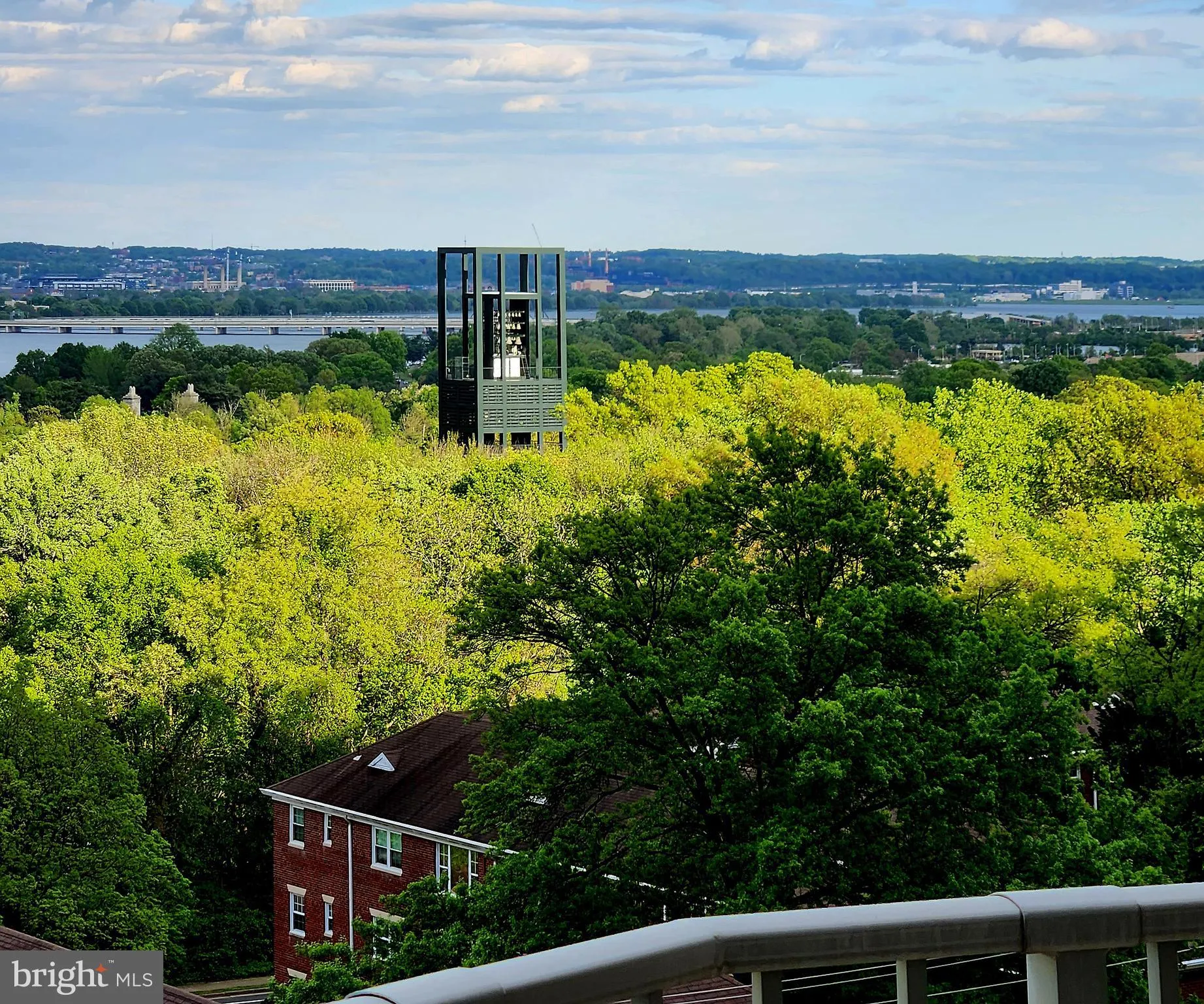 Arlington, Virginia 22209, United States, 2 Bedrooms Bedrooms, ,2 BathroomsBathrooms,Residential,Active,184977