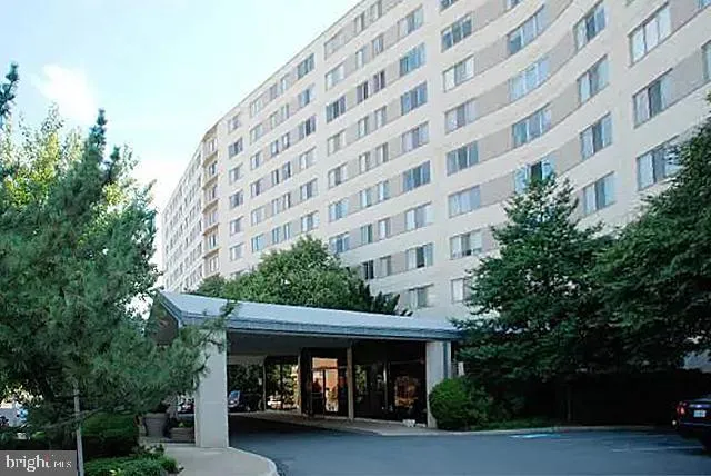 Arlington, Virginia 22209, United States, 2 Bedrooms Bedrooms, ,2 BathroomsBathrooms,Residential,Active,184977