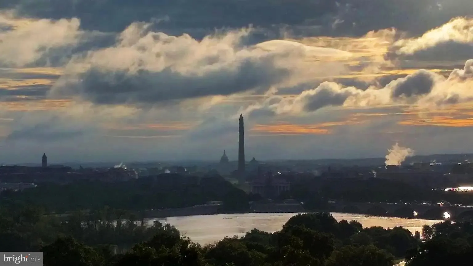 Arlington, Virginia 22209, United States, 2 Bedrooms Bedrooms, ,2 BathroomsBathrooms,Residential,Active,184977