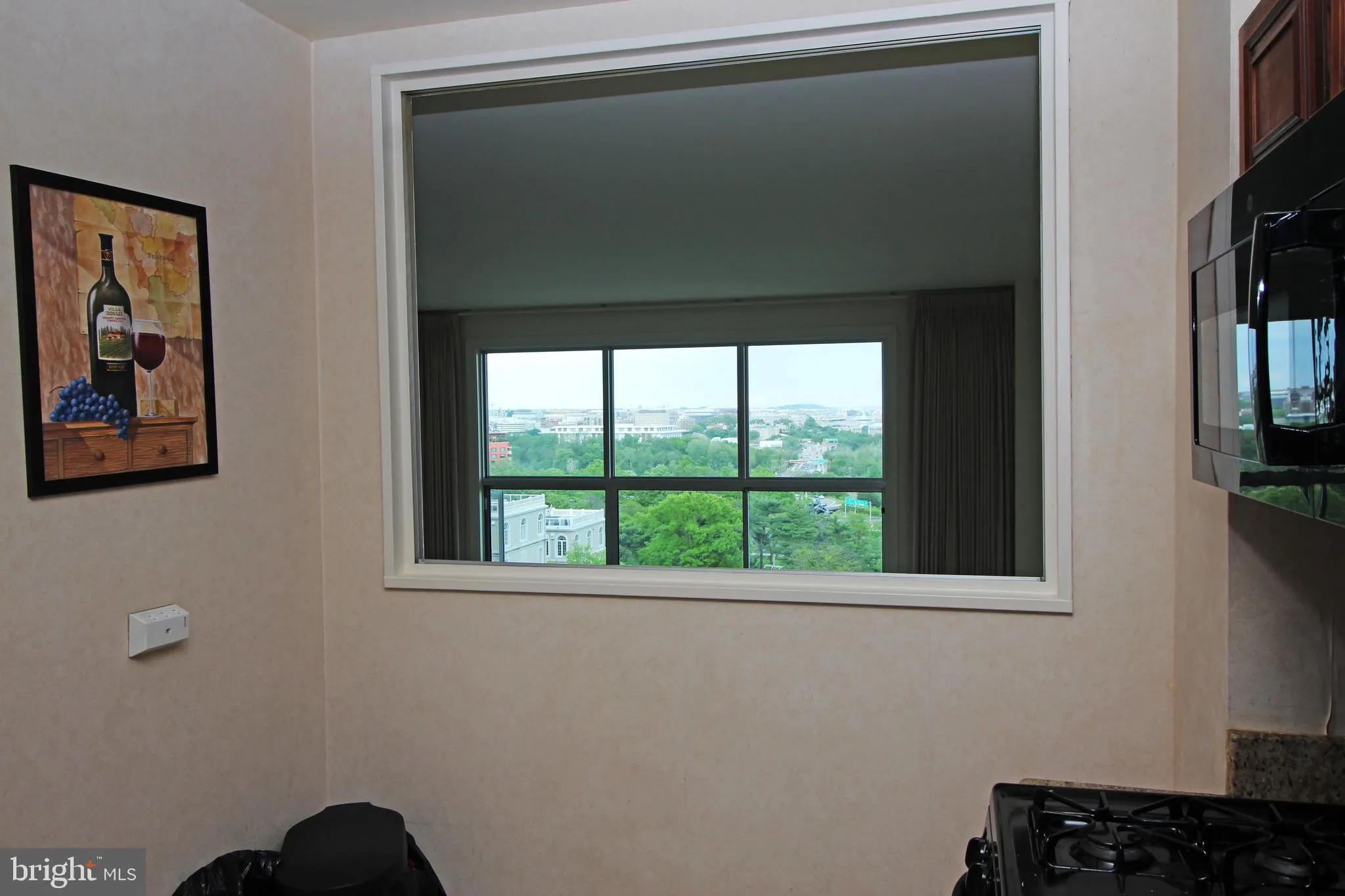 Arlington, Virginia 22209, United States, 2 Bedrooms Bedrooms, ,2 BathroomsBathrooms,Residential,Active,184977