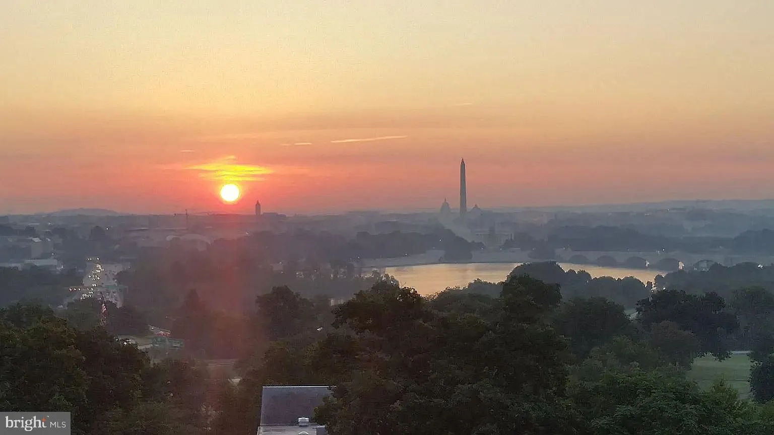 Arlington, Virginia 22209, United States, 2 Bedrooms Bedrooms, ,2 BathroomsBathrooms,Residential,Active,184977