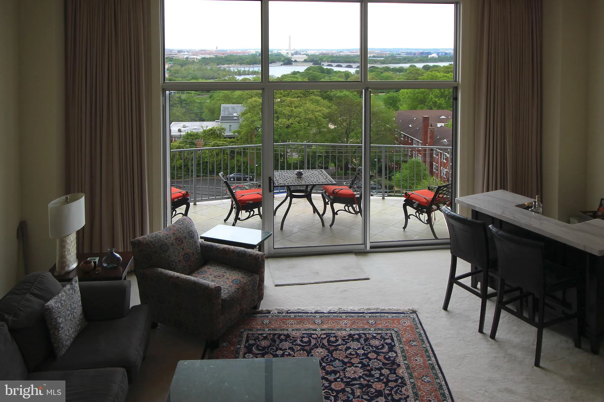 Arlington, Virginia 22209, United States, 2 Bedrooms Bedrooms, ,2 BathroomsBathrooms,Residential,Active,184977