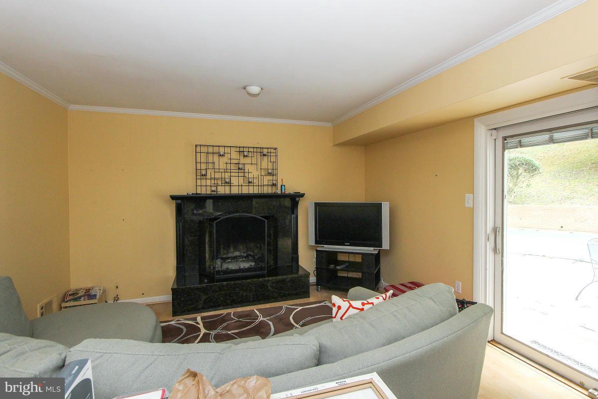 LYBROOK - Residential Lease