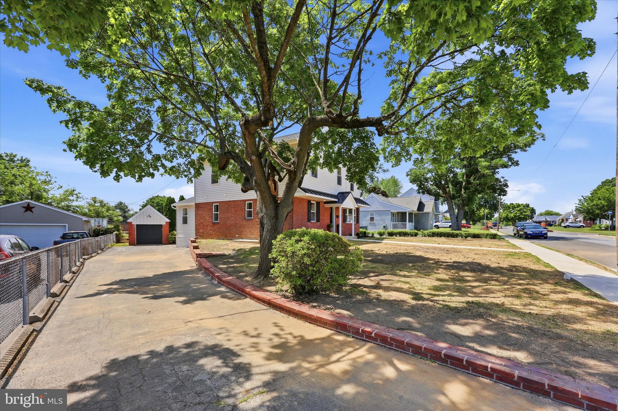 8 JAMES ROAD