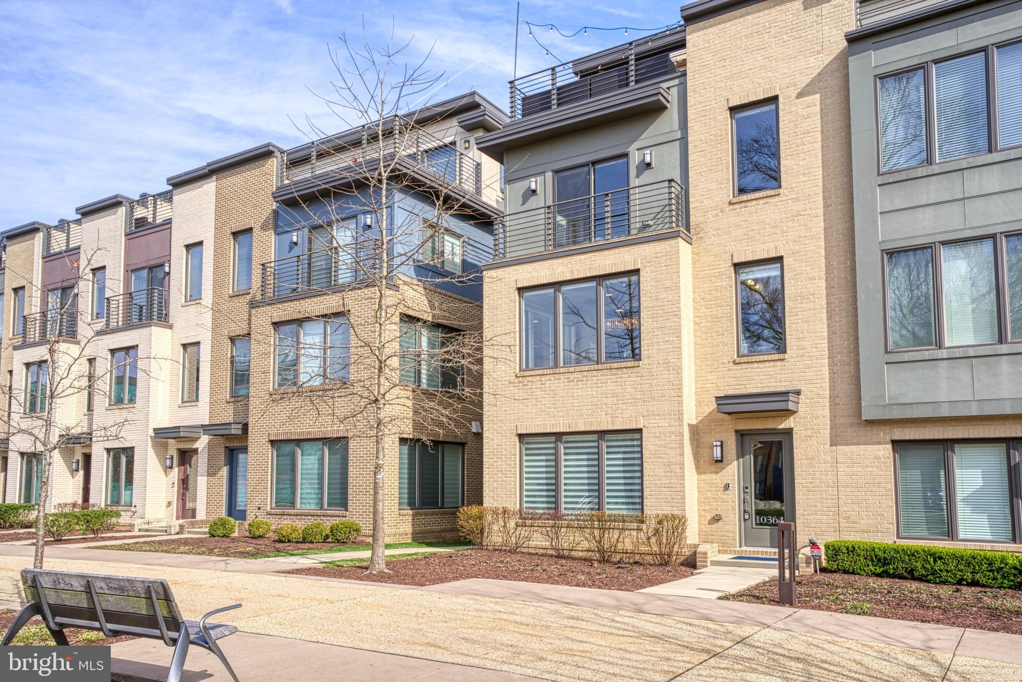 MONTGOMERY ROW - Residential