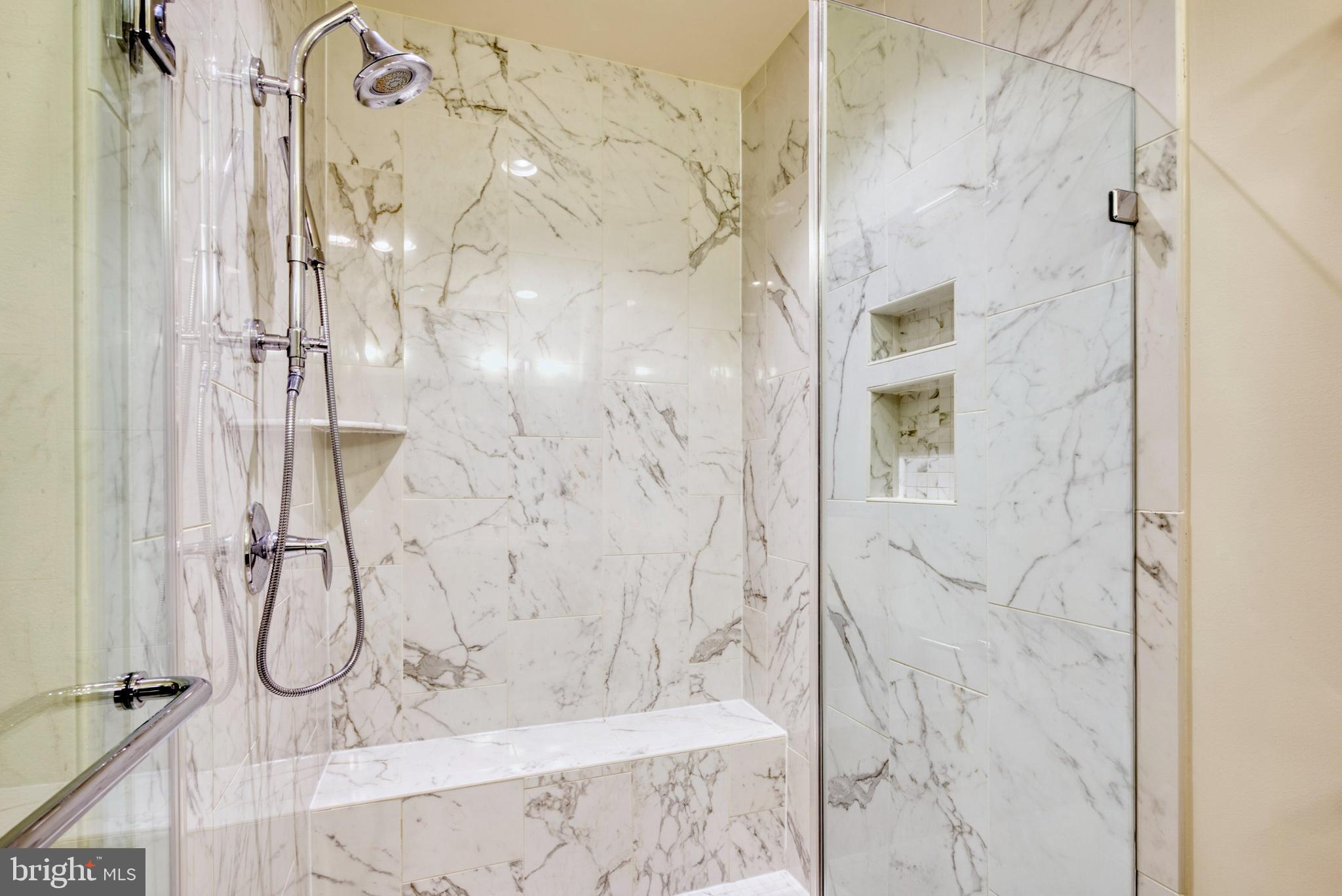 MONTGOMERY ROW - Residential