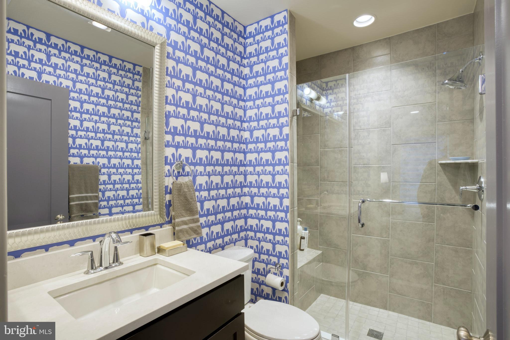 MONTGOMERY ROW - Residential