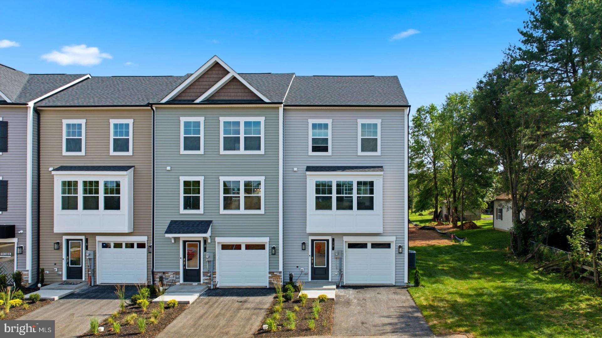 8 MAGNOLIA COURT