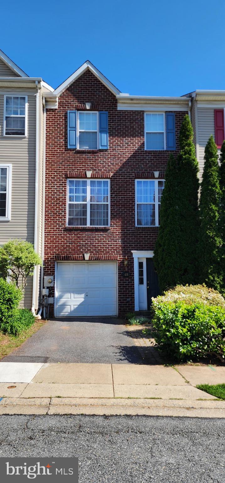 2499 LAKESIDE DRIVE
