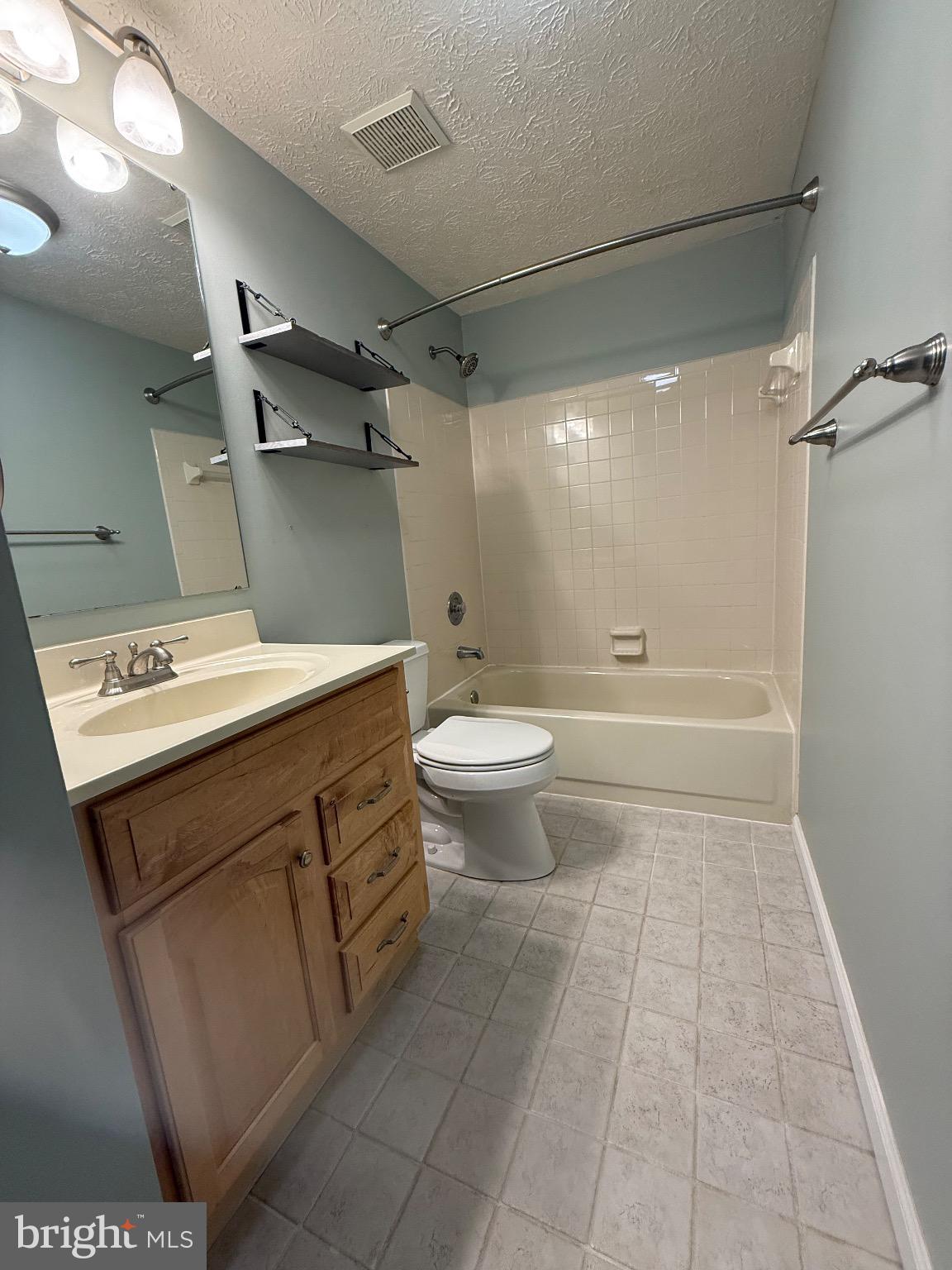 RIDGELYS CHOICE - Residential