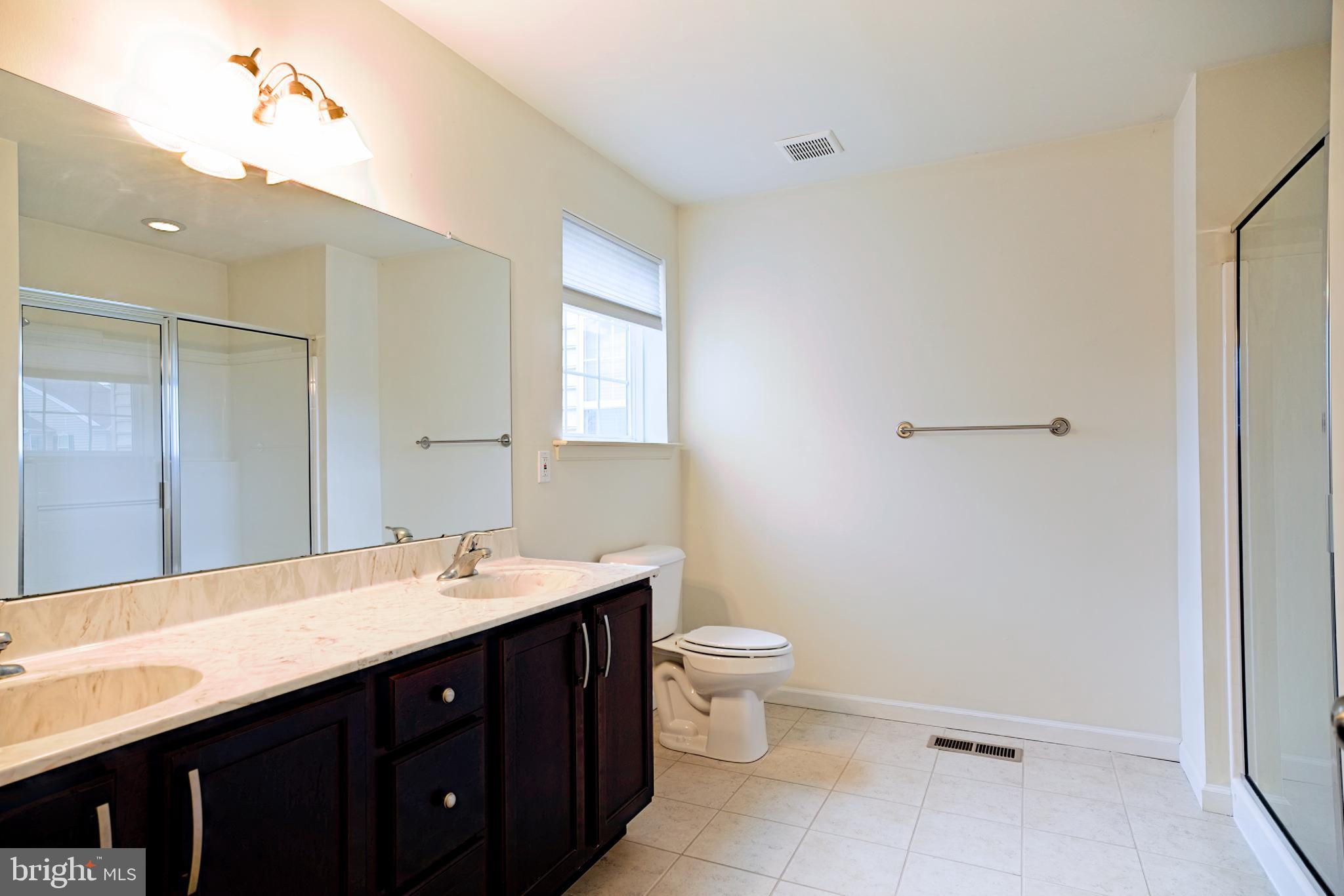 HIDDEN MEADOWS - Residential Lease