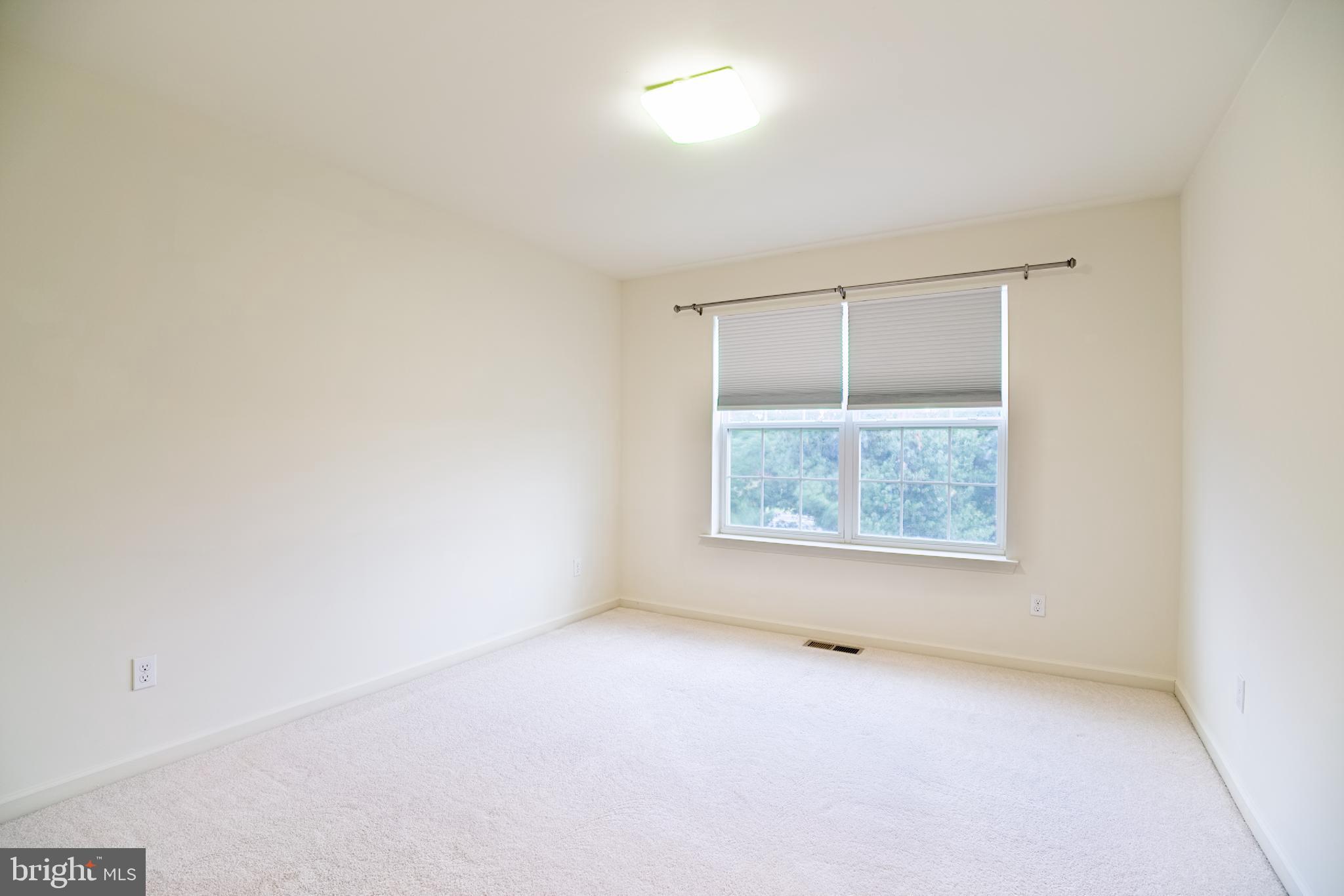 HIDDEN MEADOWS - Residential Lease