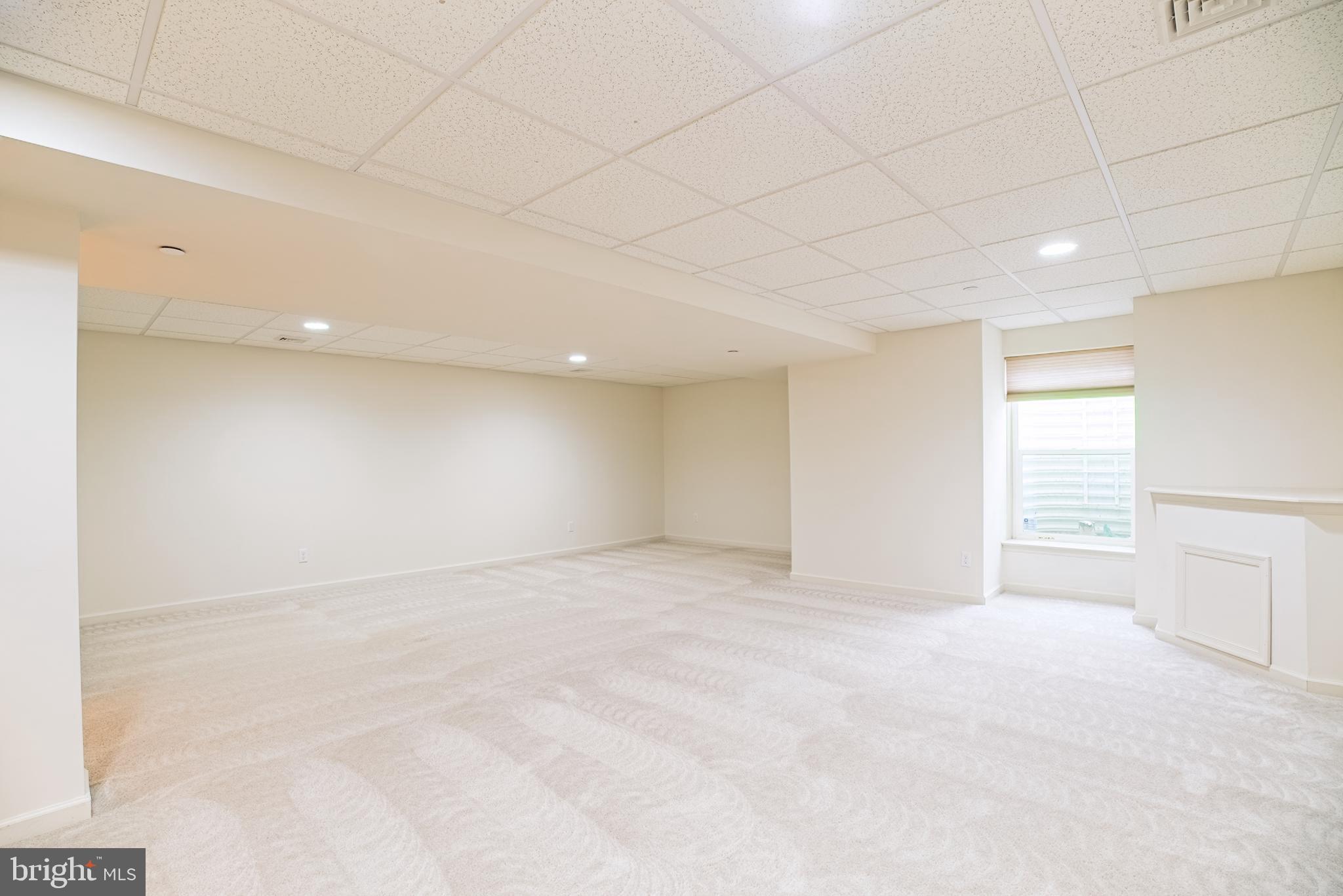 HIDDEN MEADOWS - Residential Lease