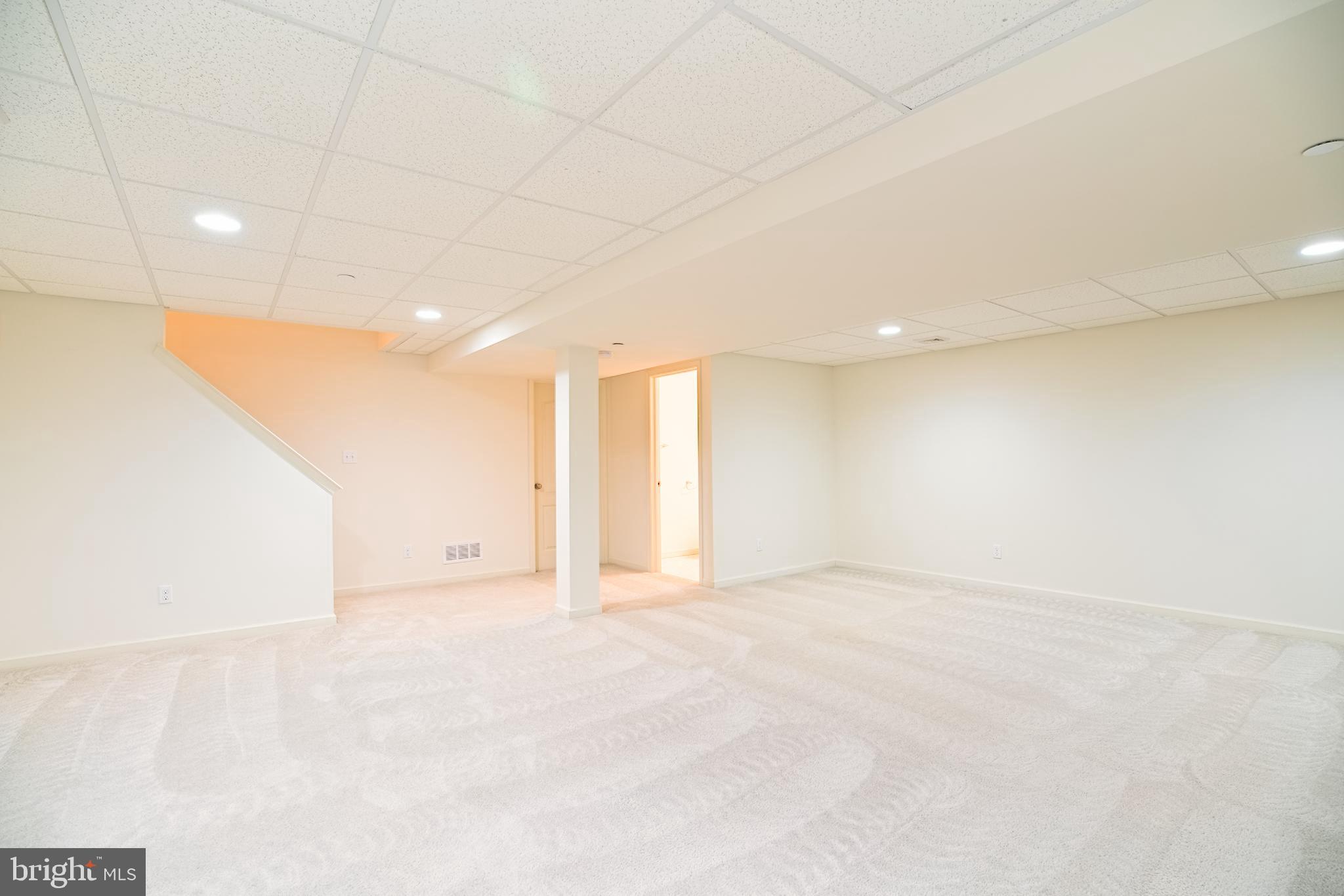 HIDDEN MEADOWS - Residential Lease