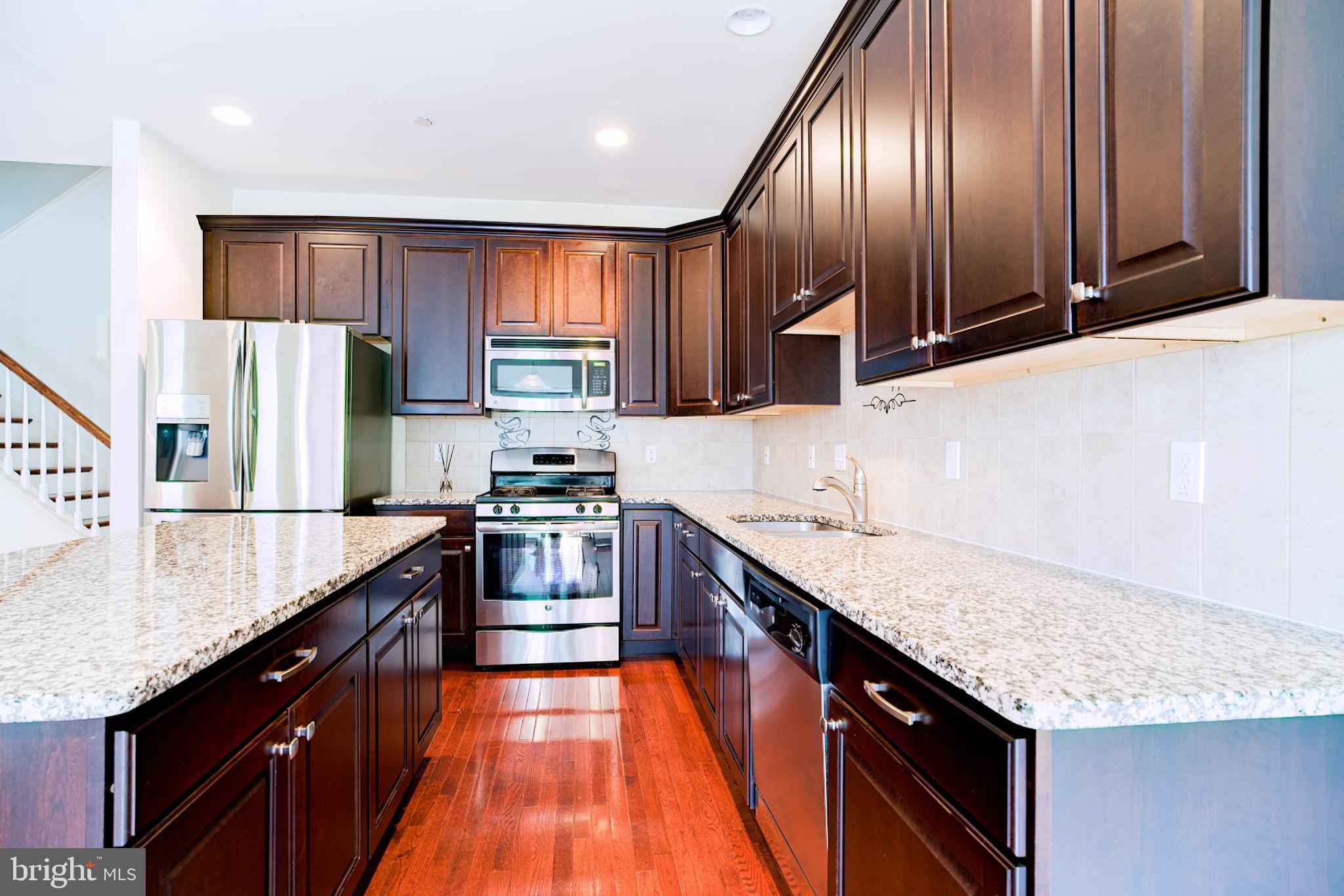 HIDDEN MEADOWS - Residential Lease