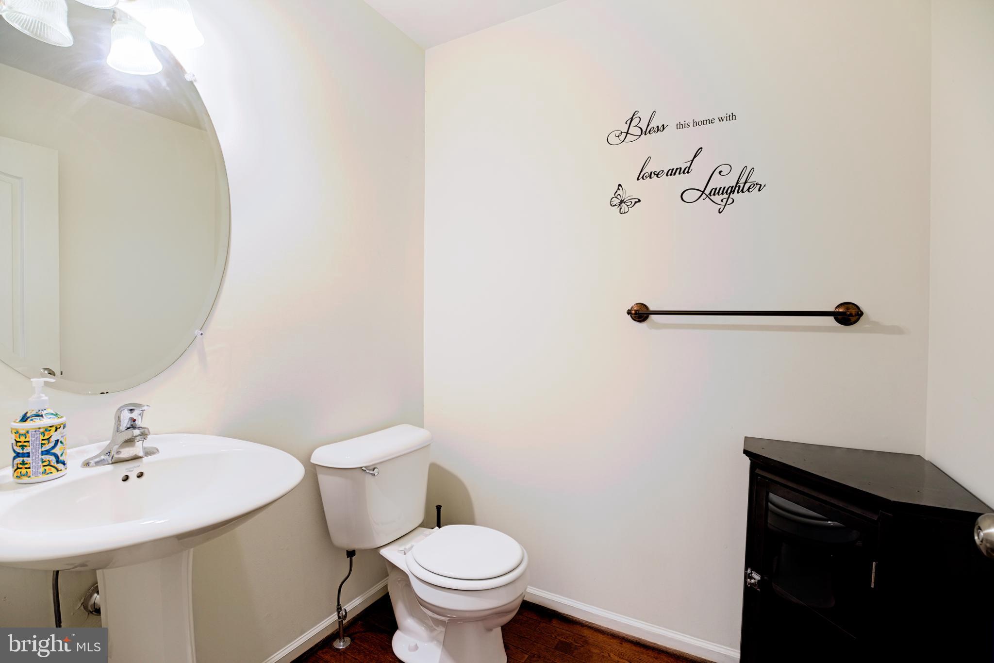 HIDDEN MEADOWS - Residential Lease