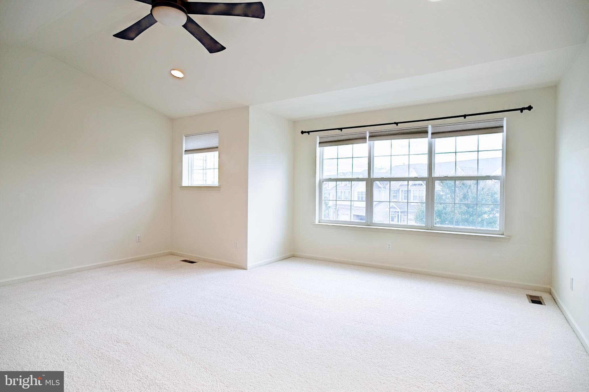 HIDDEN MEADOWS - Residential Lease