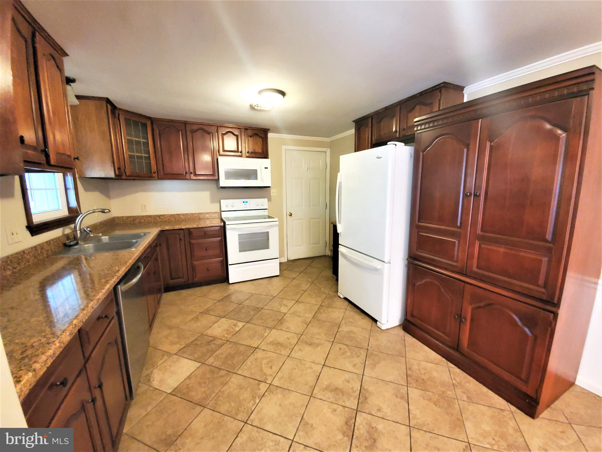 GRAYSTONE HILLS - Residential Lease