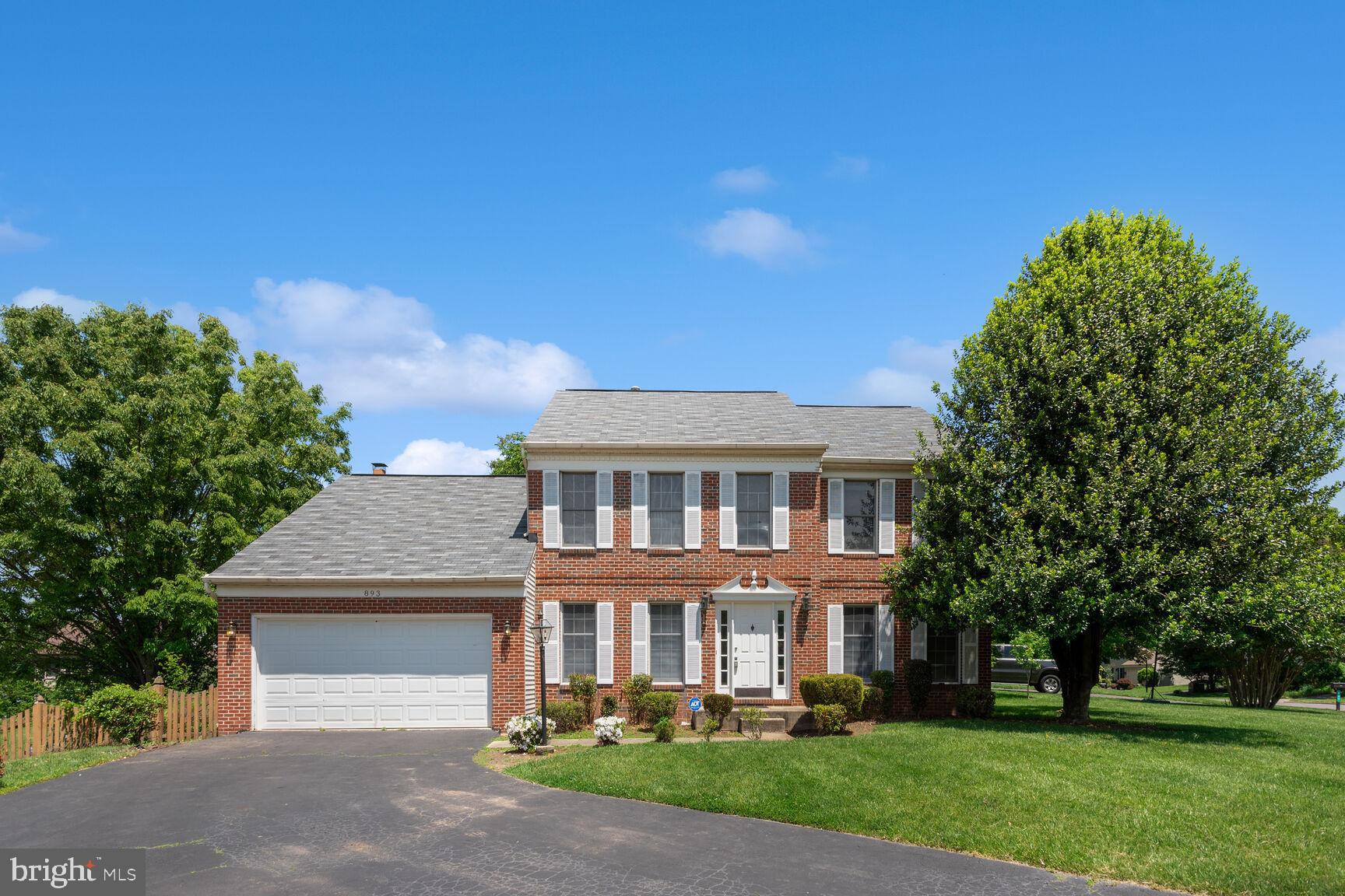 BROAD OAKS - Residential Lease