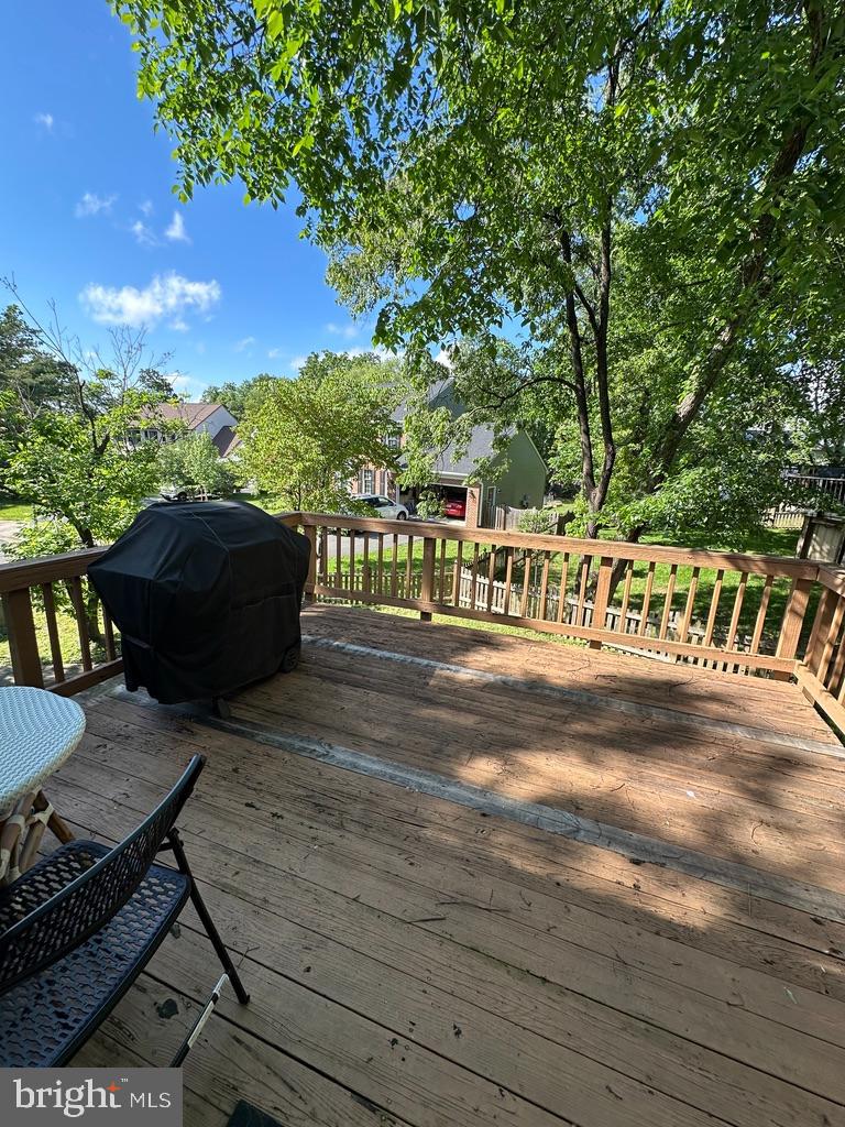 BROAD OAKS - Residential Lease