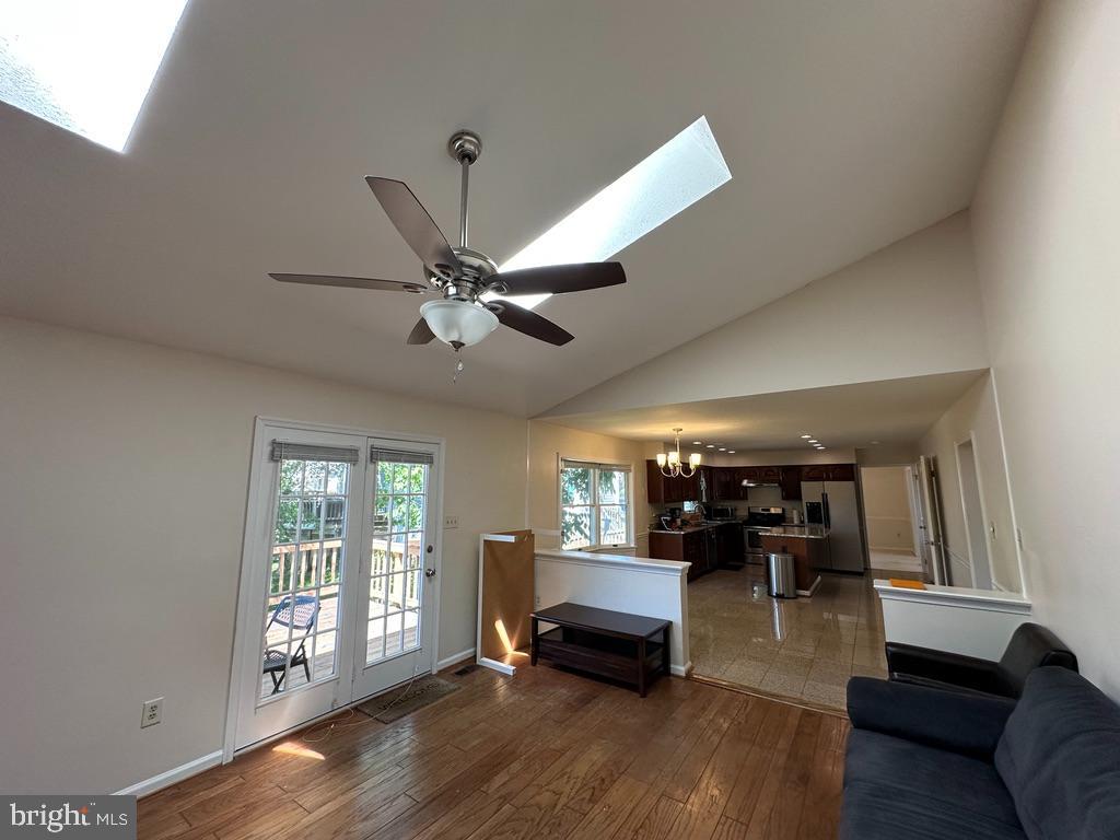 BROAD OAKS - Residential Lease