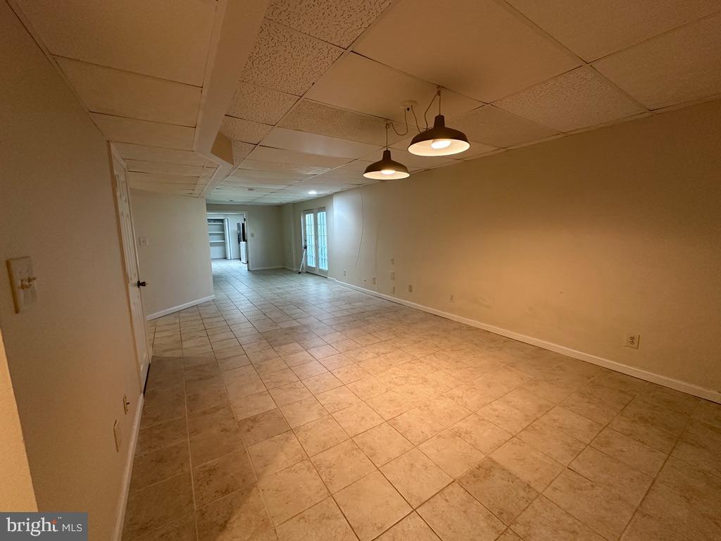 BROAD OAKS - Residential Lease