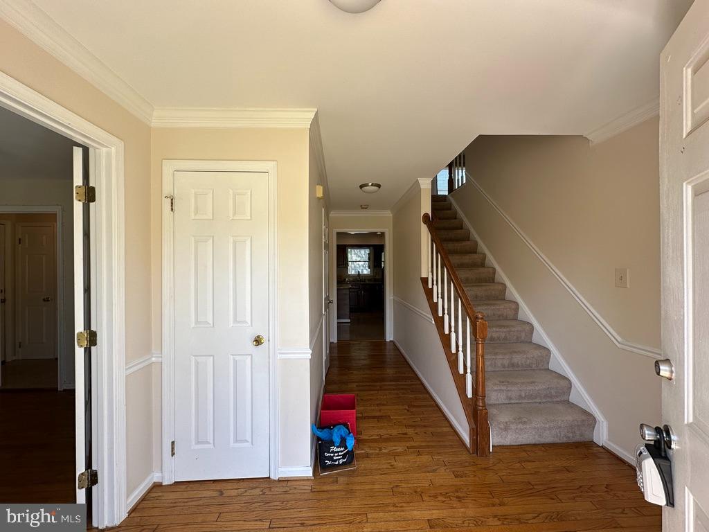 BROAD OAKS - Residential Lease