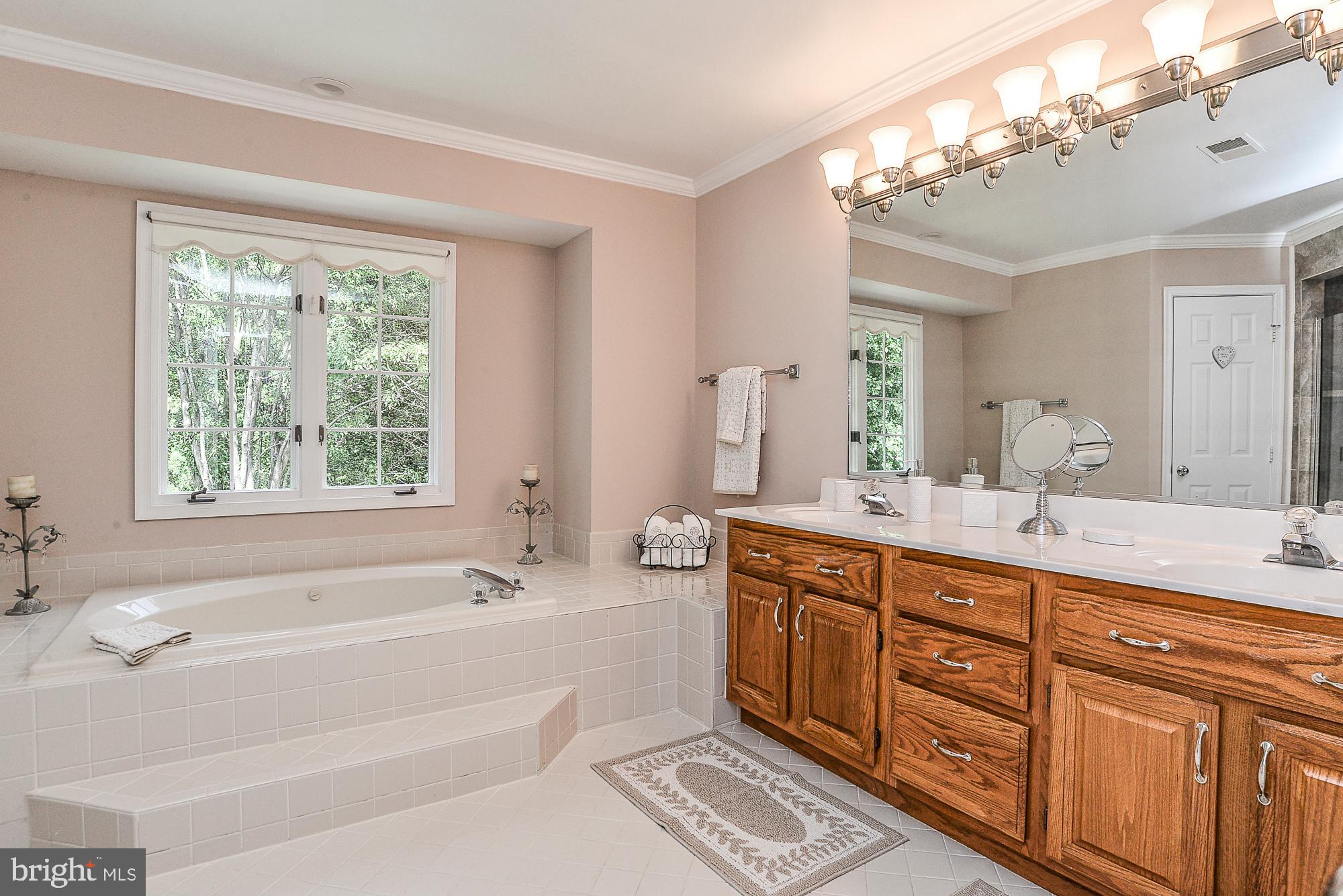 CROSSPOINTE - Residential