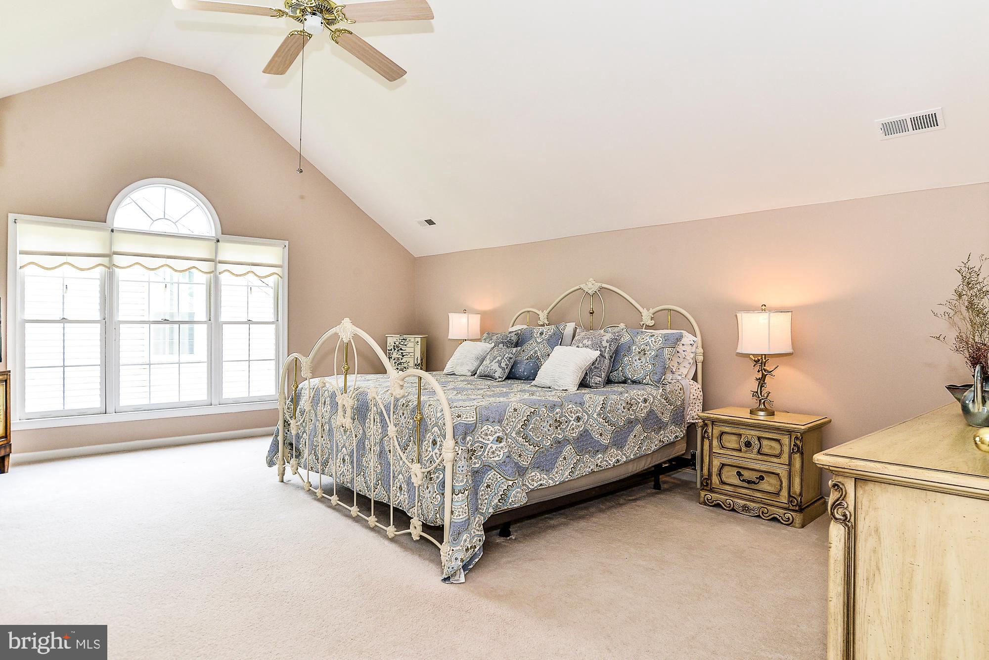 CROSSPOINTE - Residential