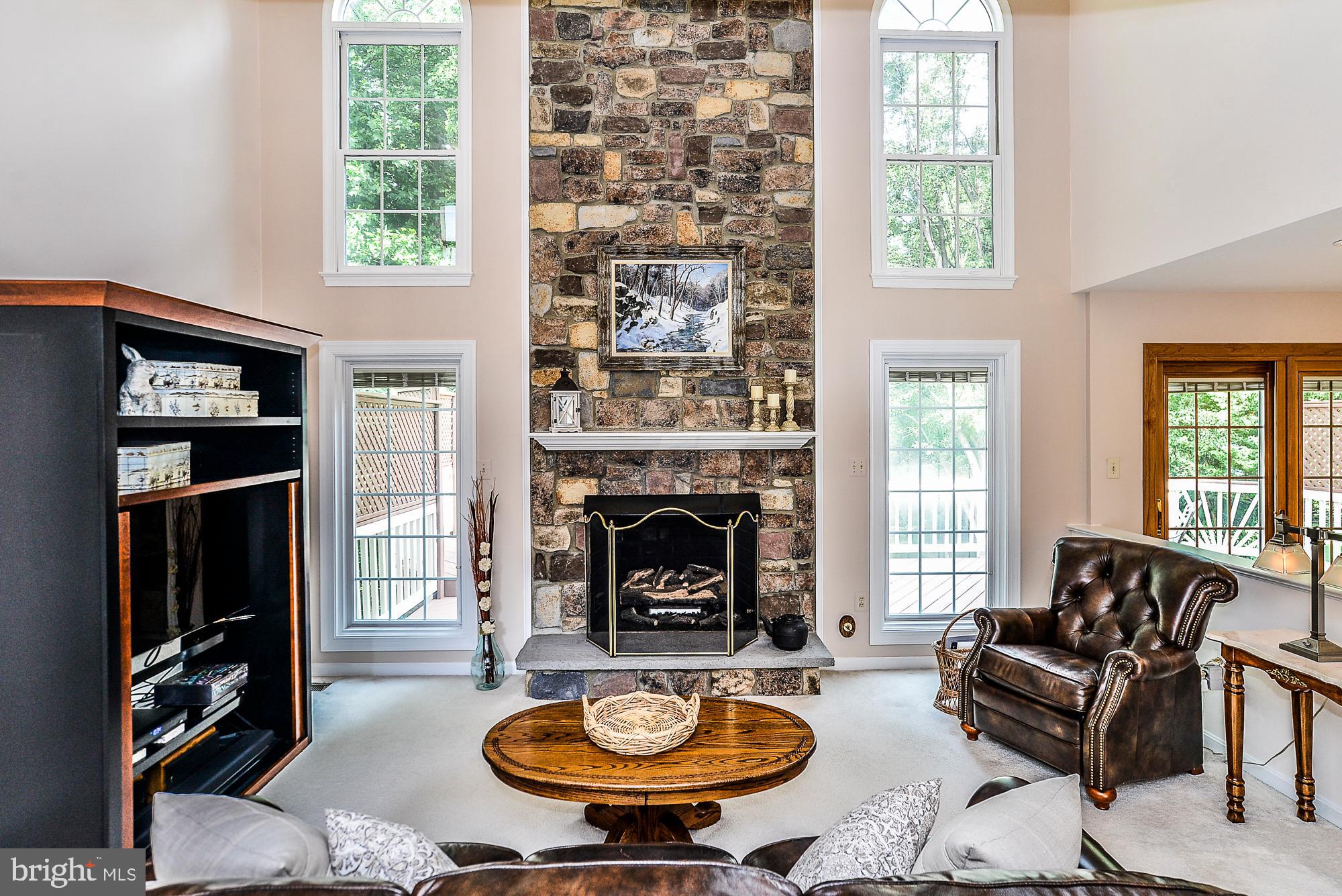 CROSSPOINTE - Residential