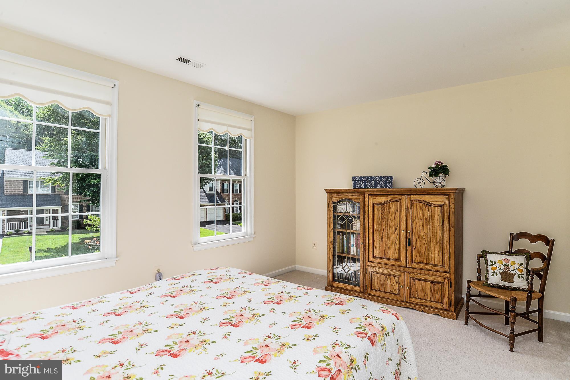 CROSSPOINTE - Residential