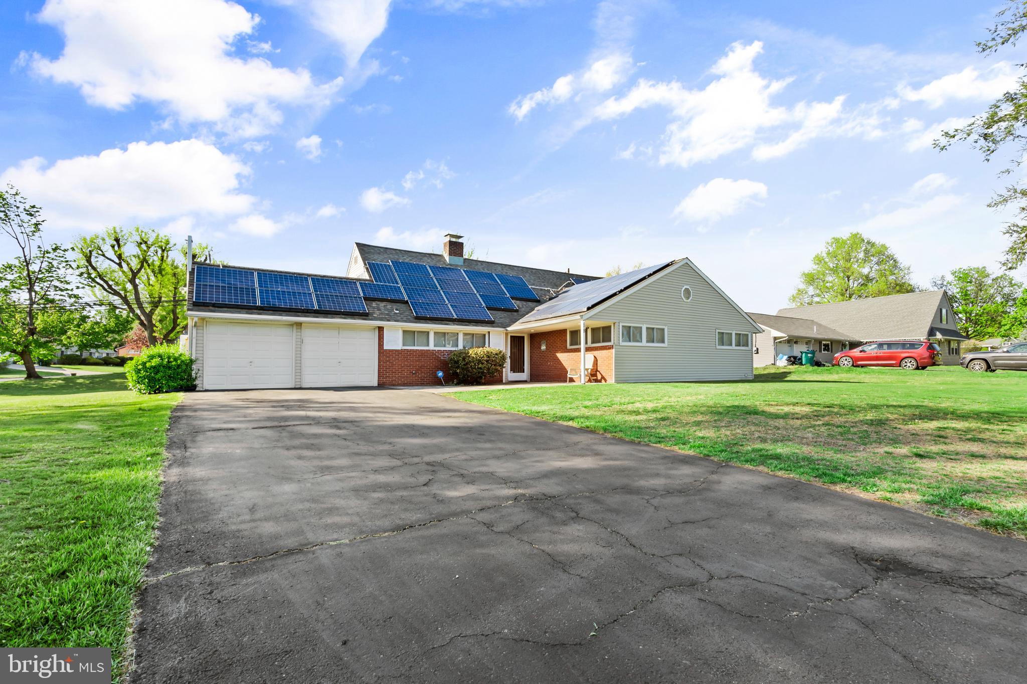 FORSYTHIA GATE - Residential
