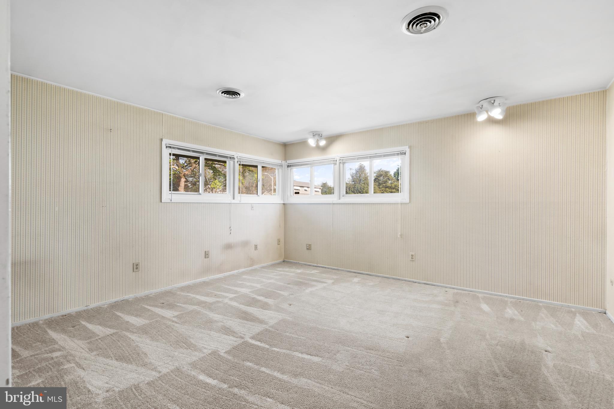 FORSYTHIA GATE - Residential