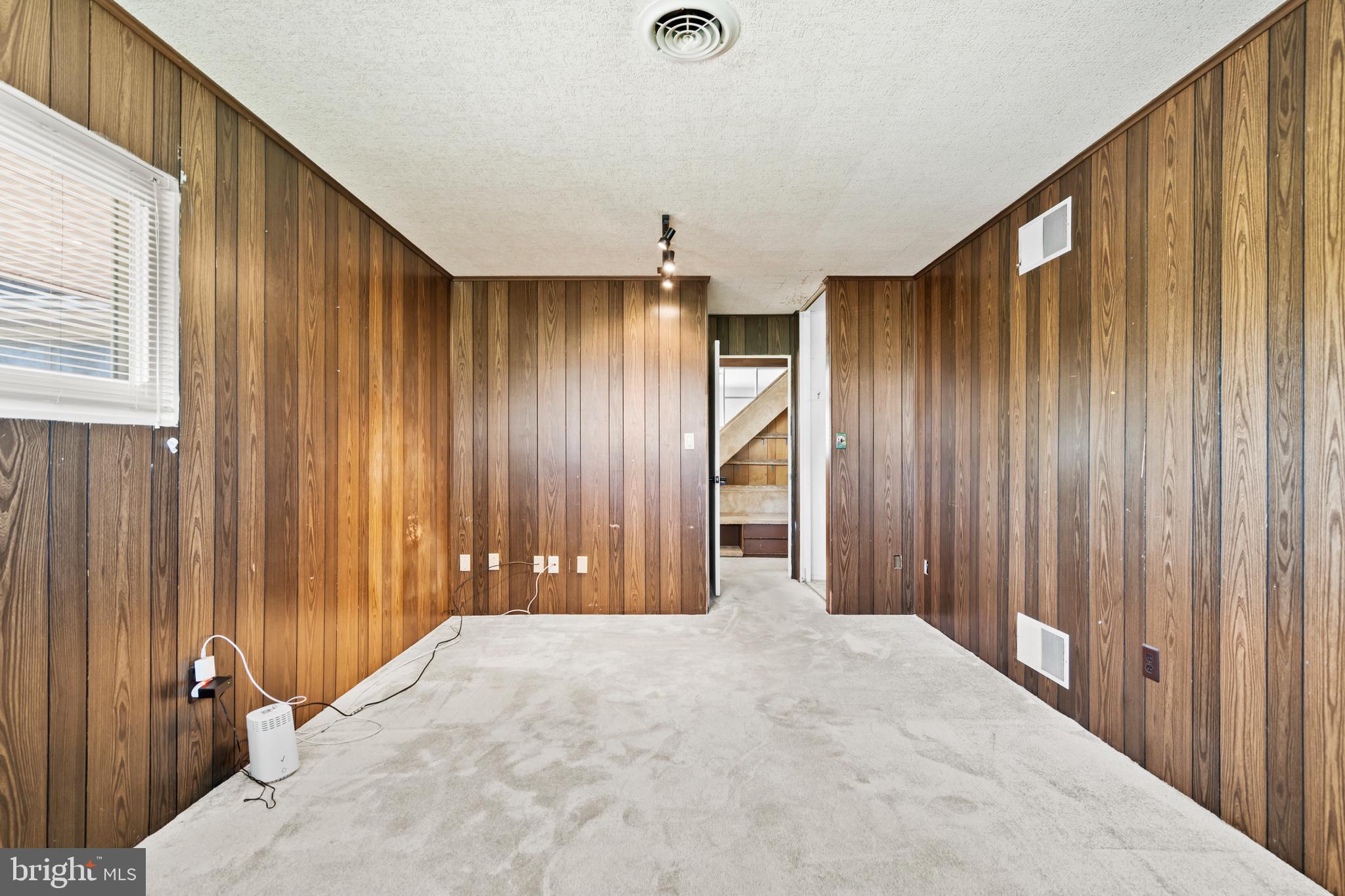 FORSYTHIA GATE - Residential