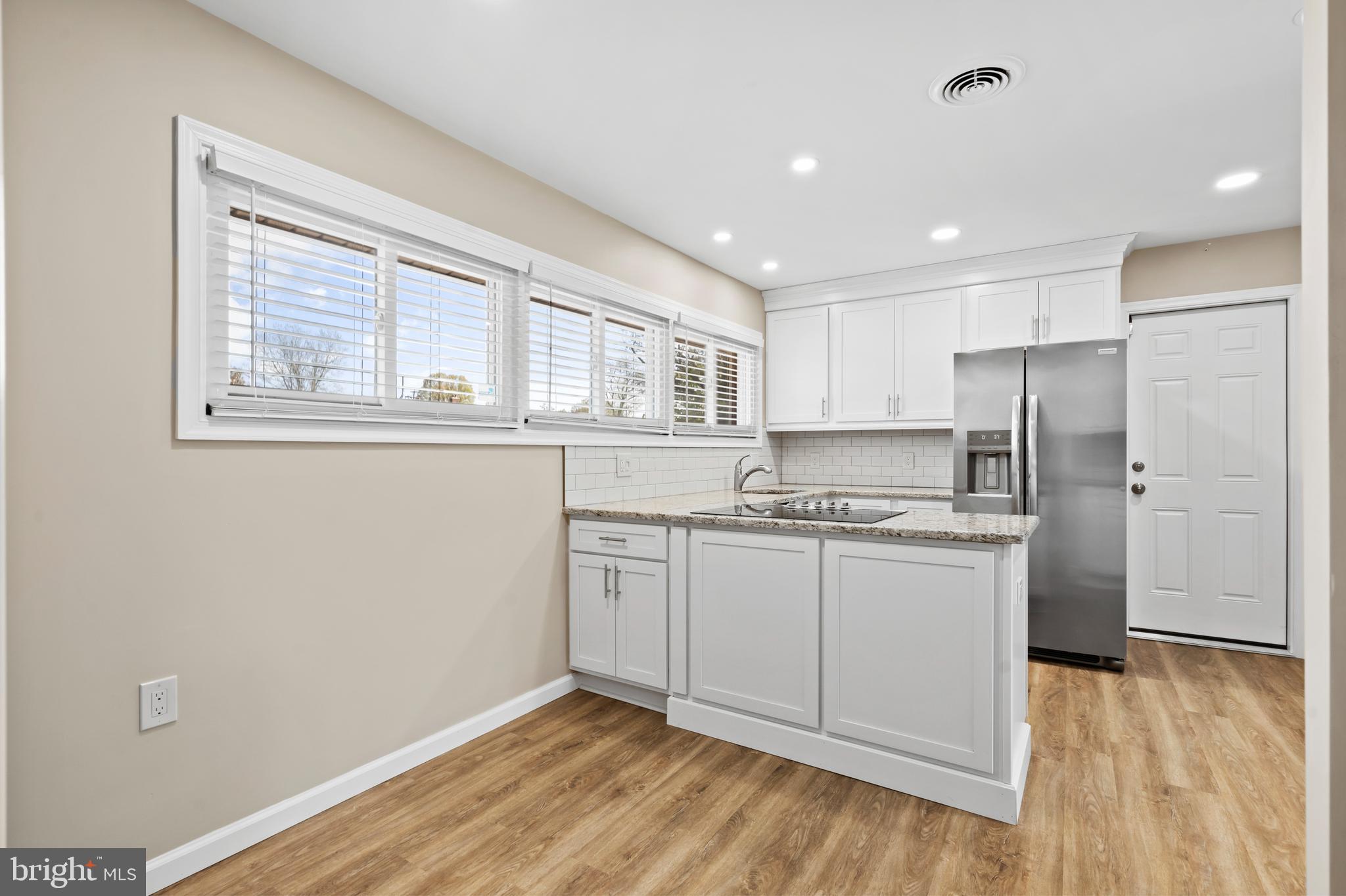 FORSYTHIA GATE - Residential