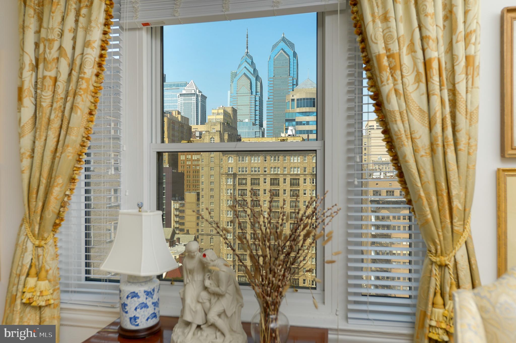 CENTER CITY - Residential Lease
