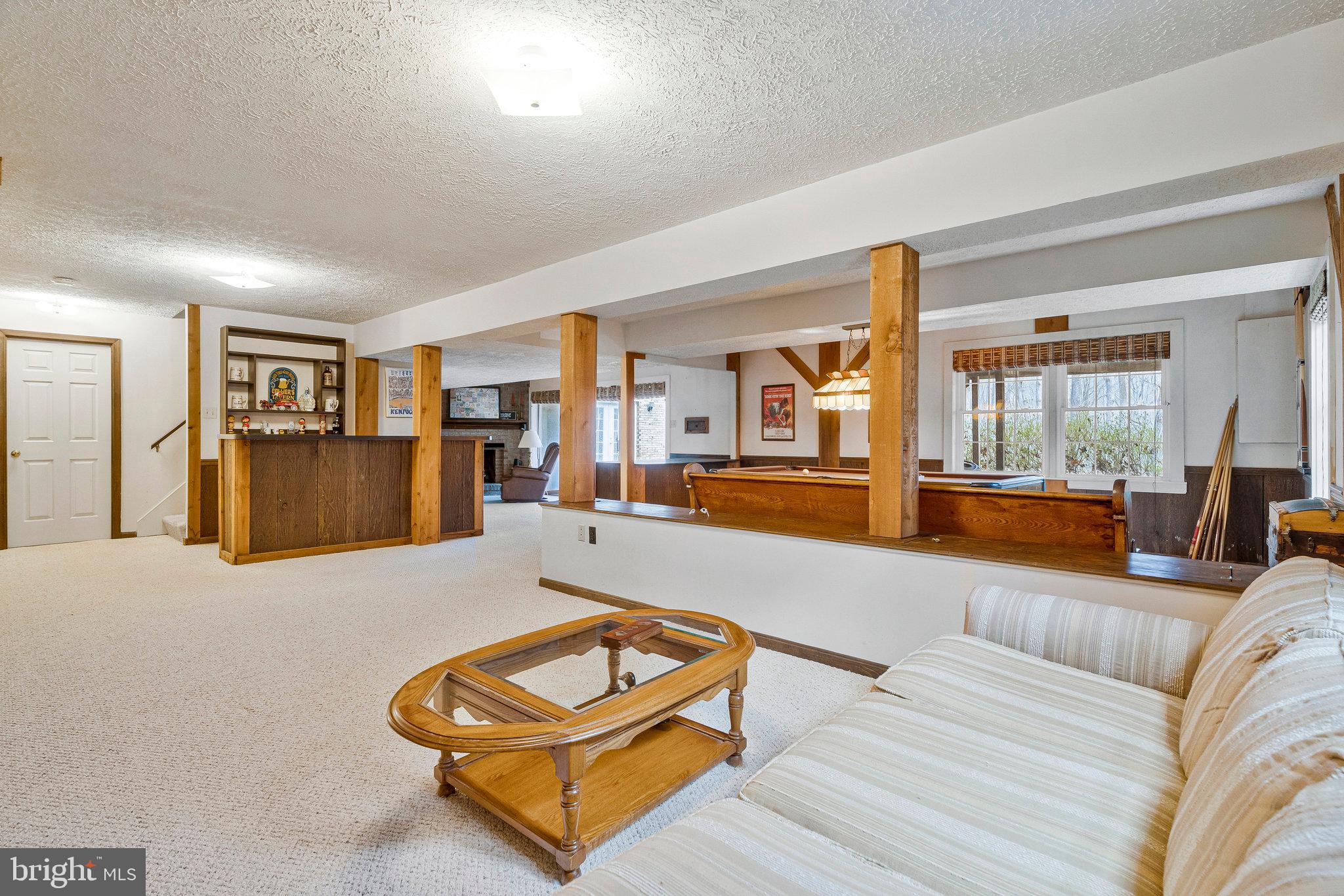 SURREY ACRES - Residential