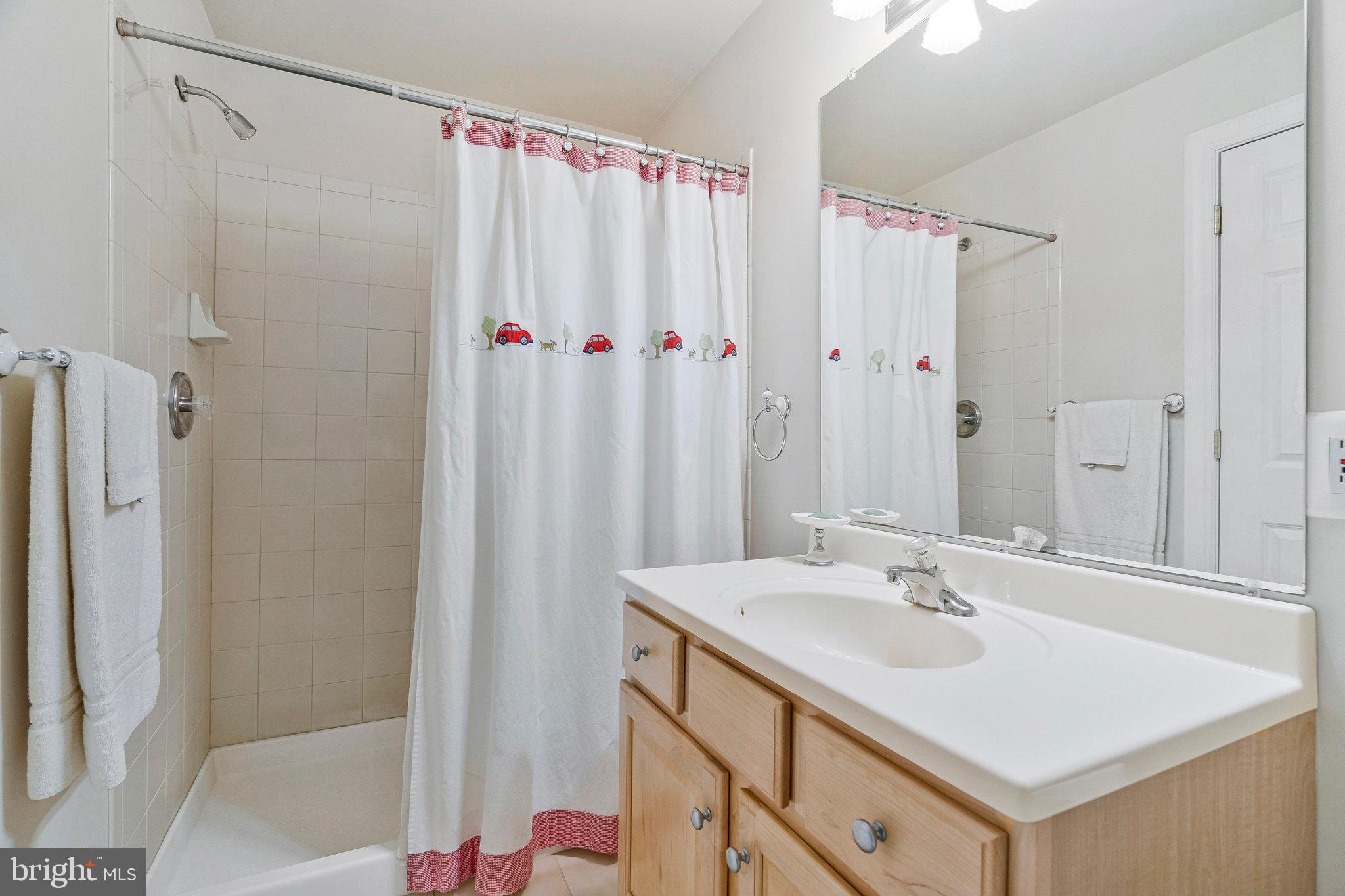 SURREY ACRES - Residential